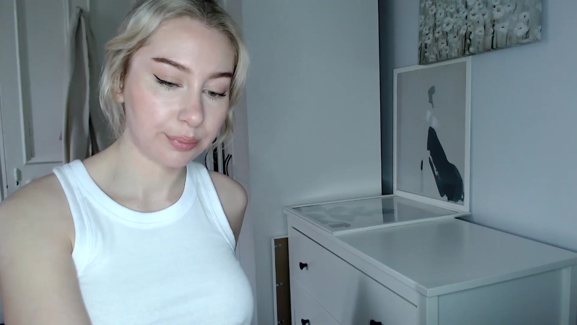Gallery image thumbnail from British_Cutie's myfreecams stream on, 03/21/2025, 10:19 image 13 of 20