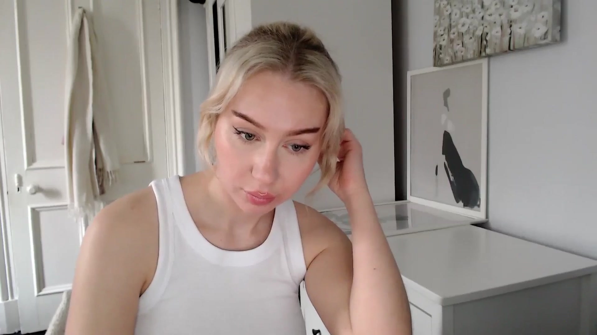 Gallery image thumbnail from British_Cutie's myfreecams stream on, 03/21/2025, 10:19 image 12 of 20