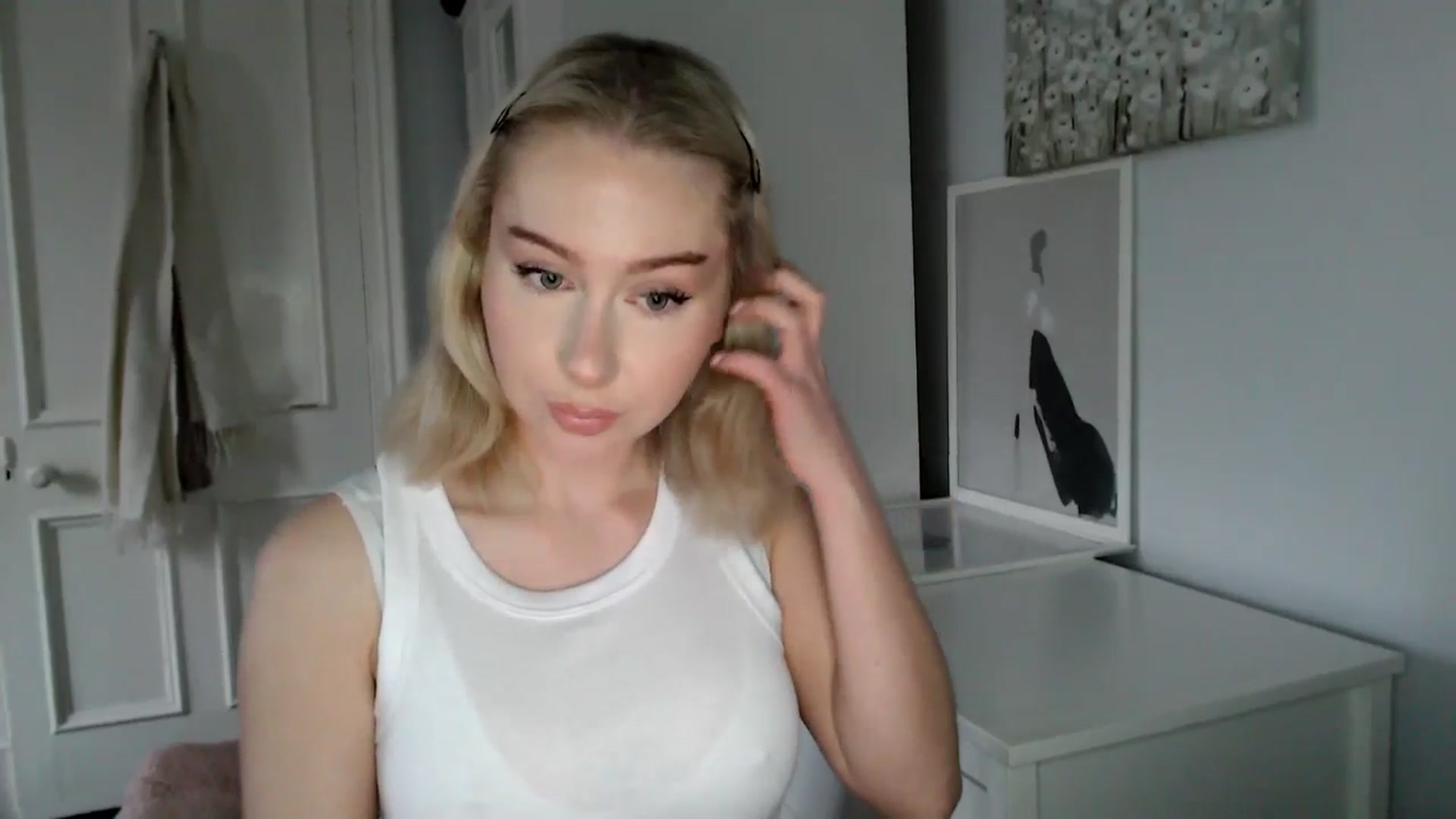 Gallery image thumbnail from British_Cutie's myfreecams stream on, 03/21/2025, 17:42 image 17 of 20