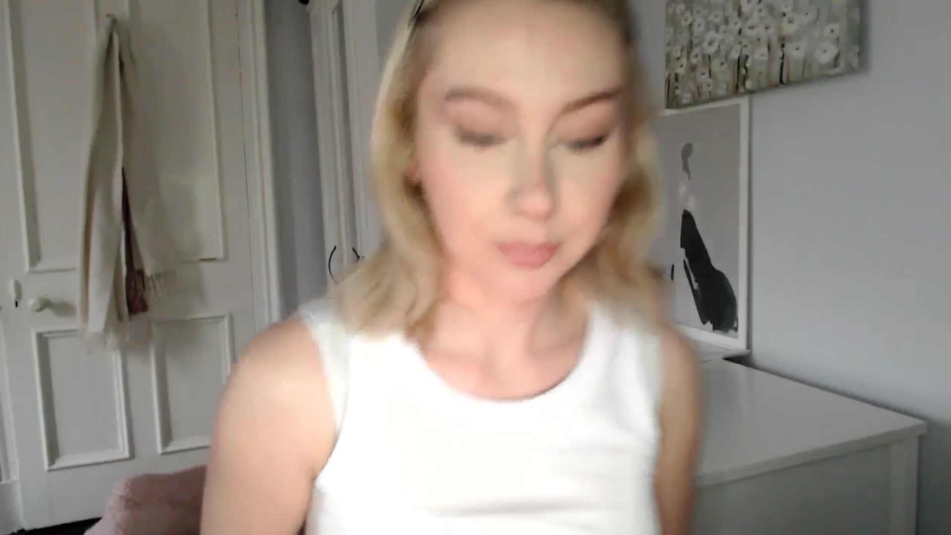 Gallery image thumbnail from British_Cutie's myfreecams stream on, 03/21/2025, 17:42 image 4 of 20
