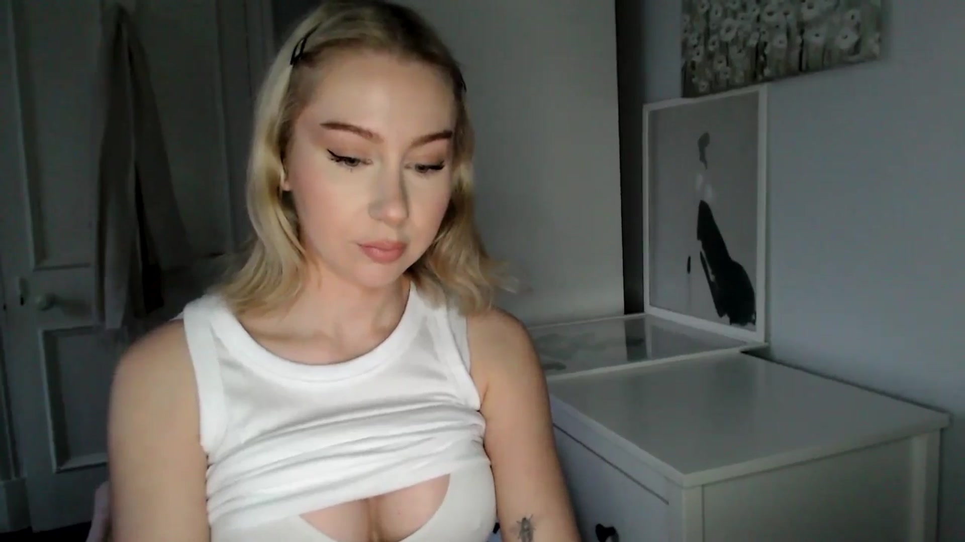 Gallery image thumbnail from British_Cutie's myfreecams stream on, 03/21/2025, 18:16 image 15 of 20