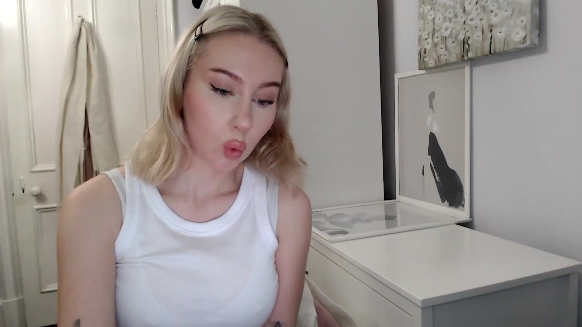 Gallery image thumbnail from British_Cutie's myfreecams stream on, 03/21/2025, 20:12 image 16 of 20