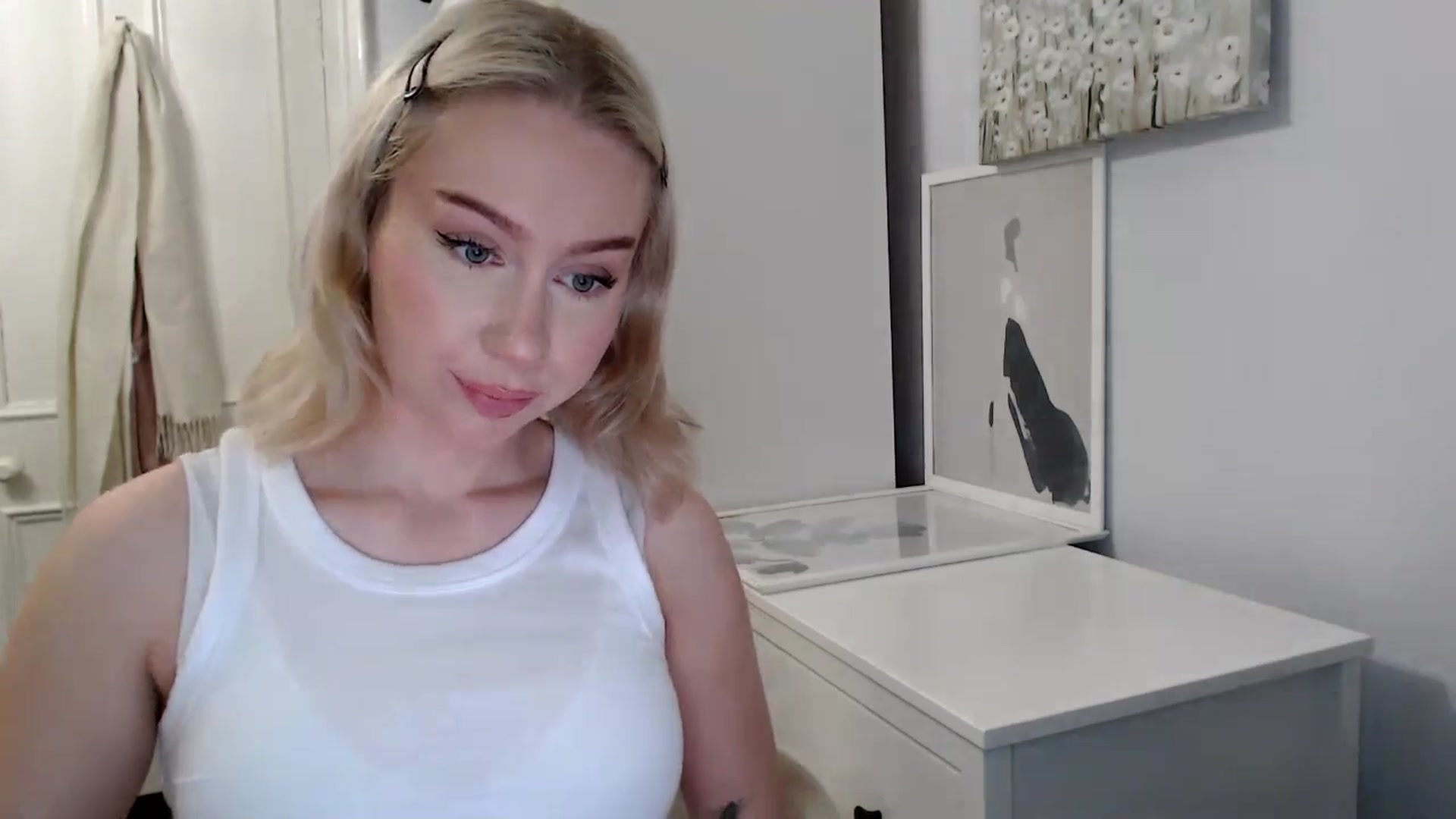Gallery image thumbnail from British_Cutie's myfreecams stream on, 03/21/2025, 20:12 image 13 of 20