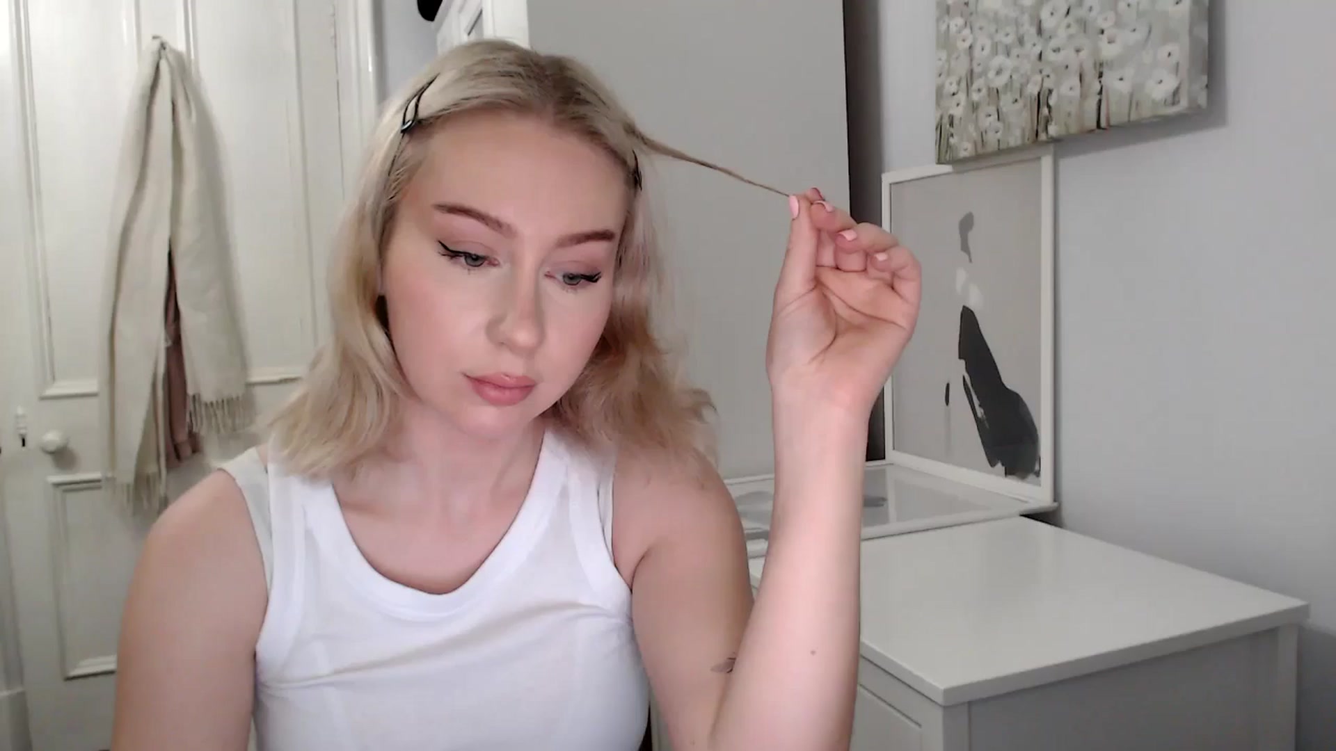 Gallery image thumbnail from British_Cutie's myfreecams stream on, 03/21/2025, 21:42 image 1 of 20