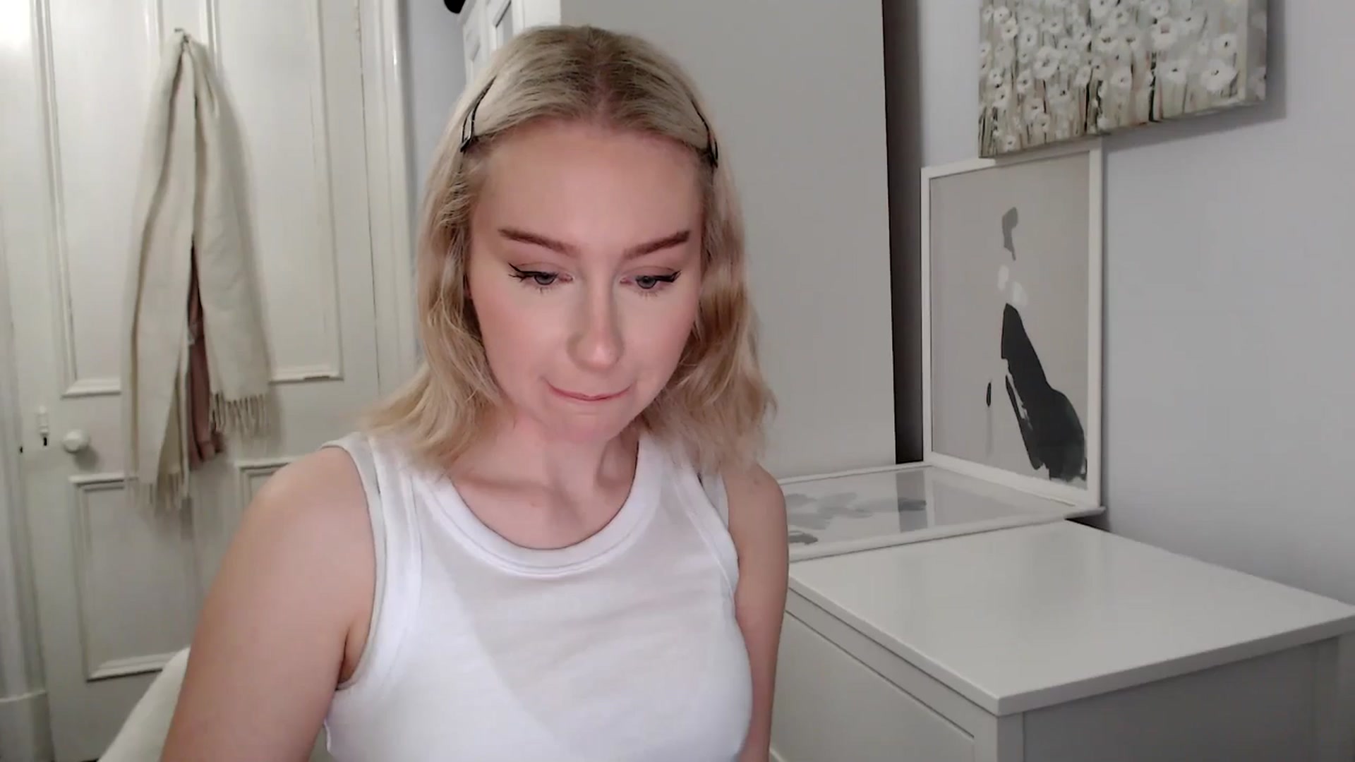 Gallery image thumbnail from British_Cutie's myfreecams stream on, 03/21/2025, 21:42 image 8 of 20