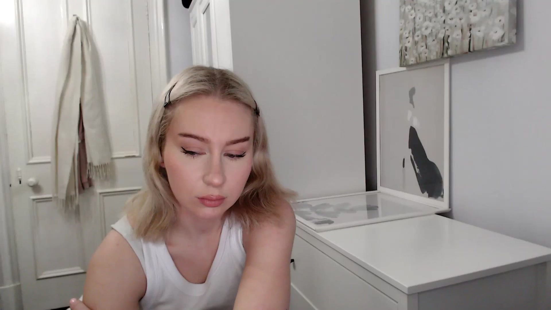 Gallery image thumbnail from British_Cutie's myfreecams stream on, 03/21/2025, 21:42 image 6 of 20