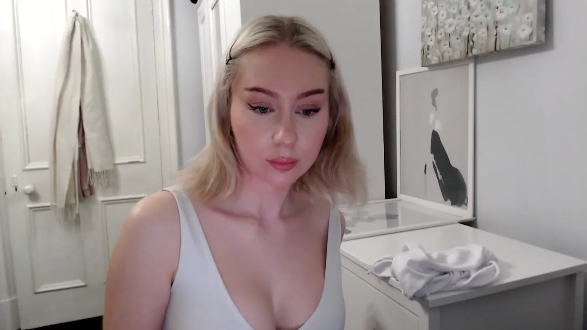 Gallery image thumbnail from British_Cutie's myfreecams stream on, 03/21/2025, 21:42 image 14 of 20