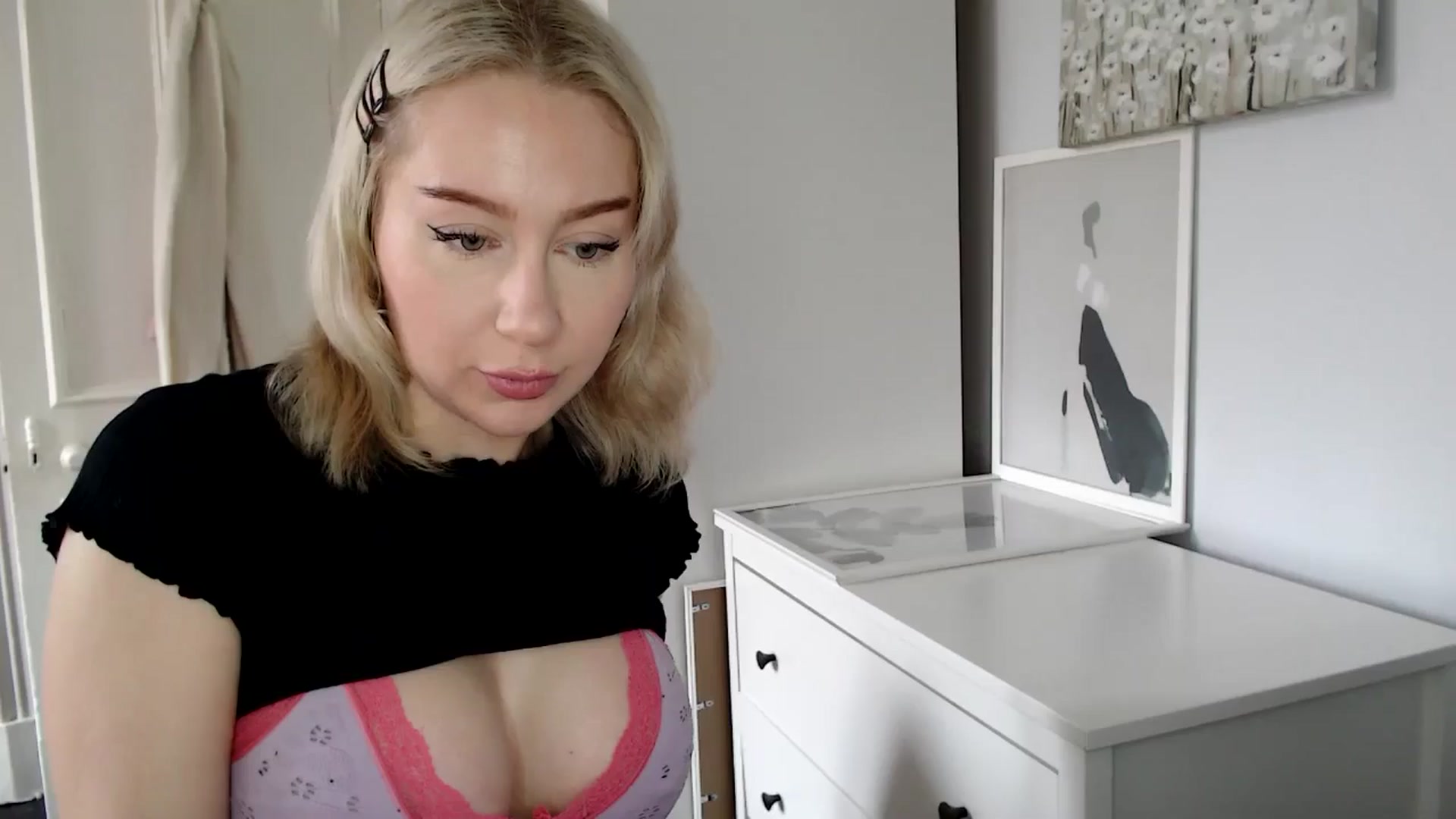 Gallery image thumbnail from British_Cutie's myfreecams stream on, 03/22/2025, 11:53 image 18 of 20