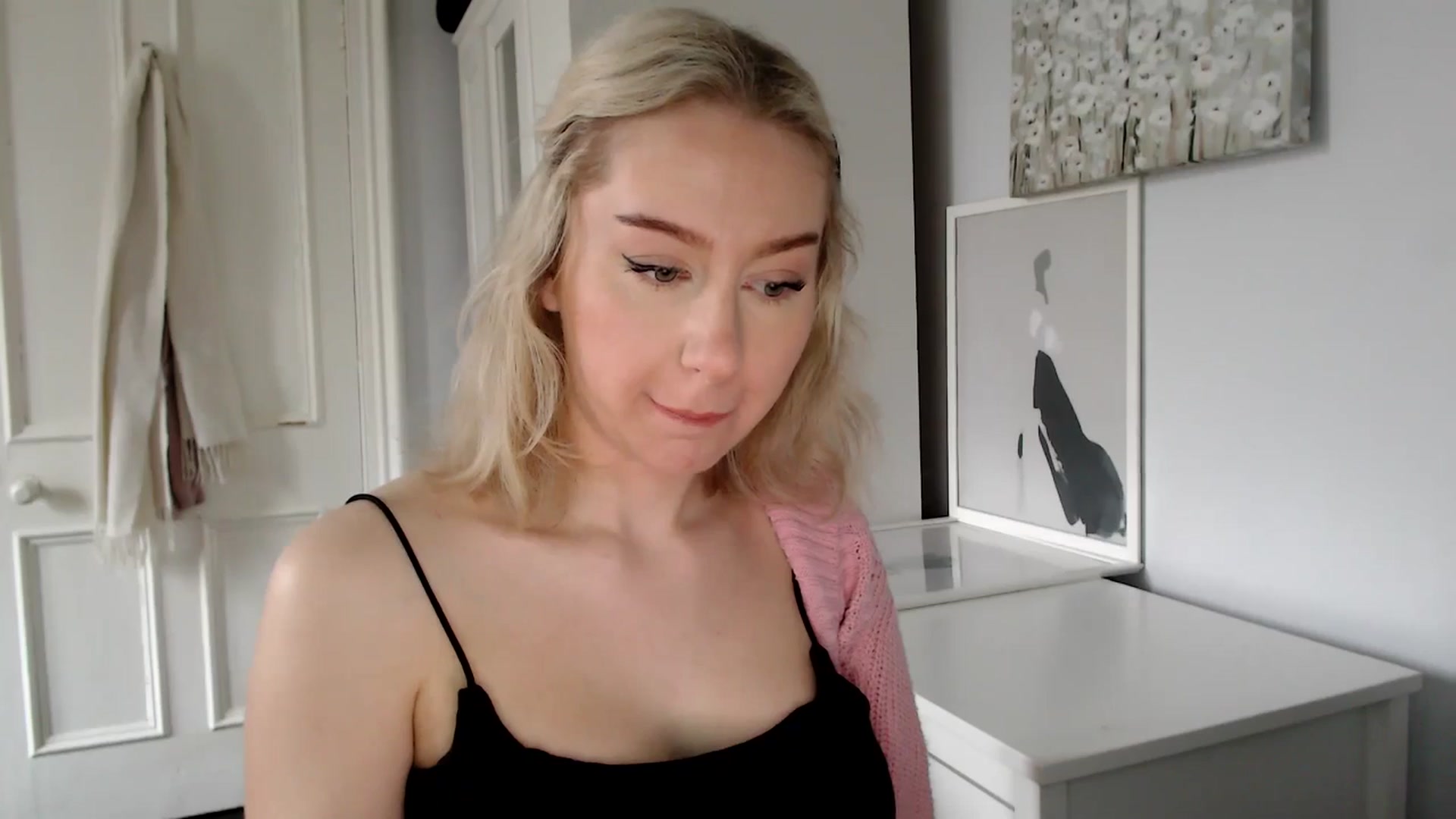 Gallery image thumbnail from British_Cutie's myfreecams stream on, 03/23/2025, 10:16 image 6 of 20