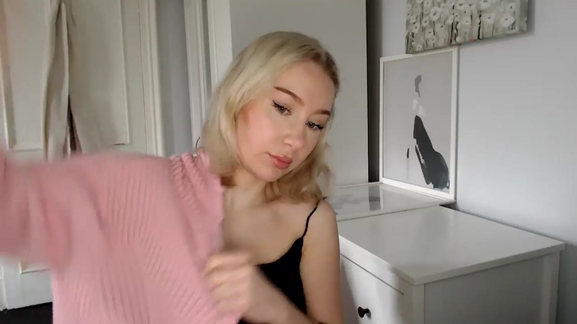 Gallery image thumbnail from British_Cutie's myfreecams stream on, 03/23/2025, 10:16 image 14 of 20