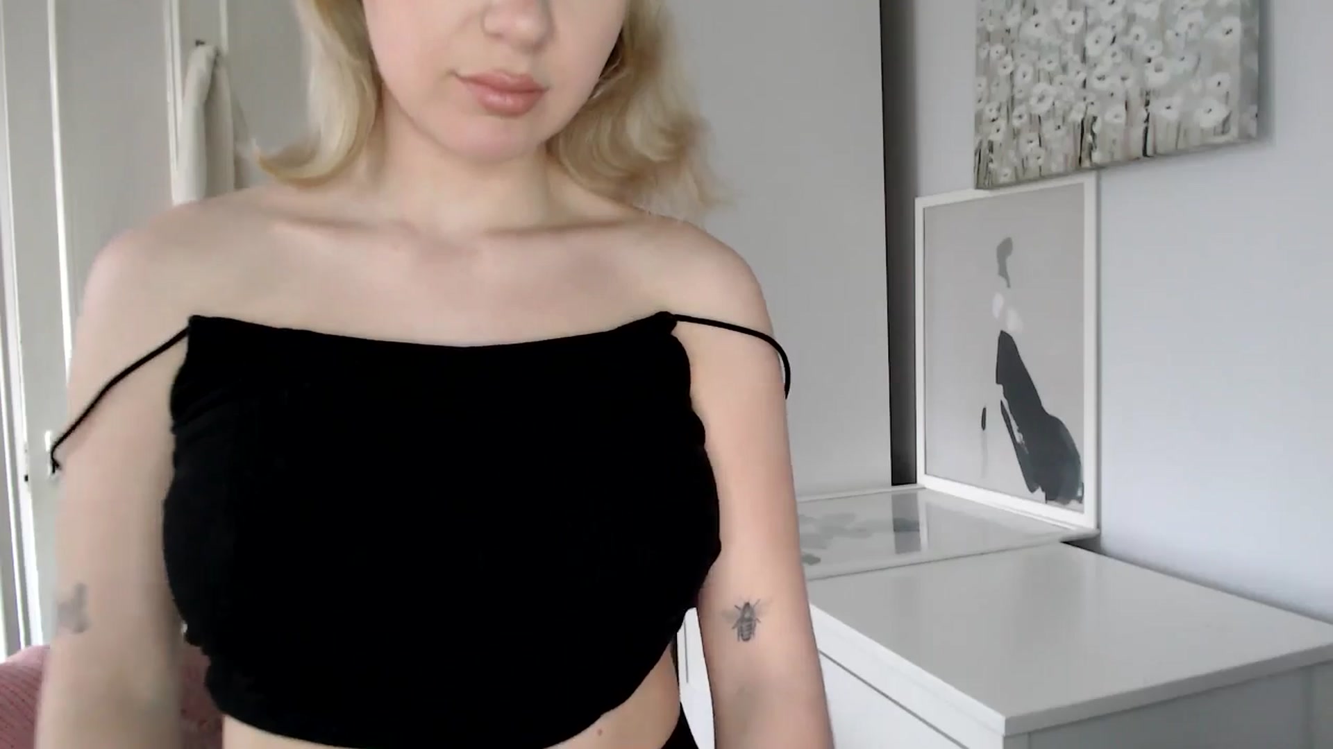 Gallery image thumbnail from British_Cutie's myfreecams stream on, 03/23/2025, 12:15 image 4 of 20