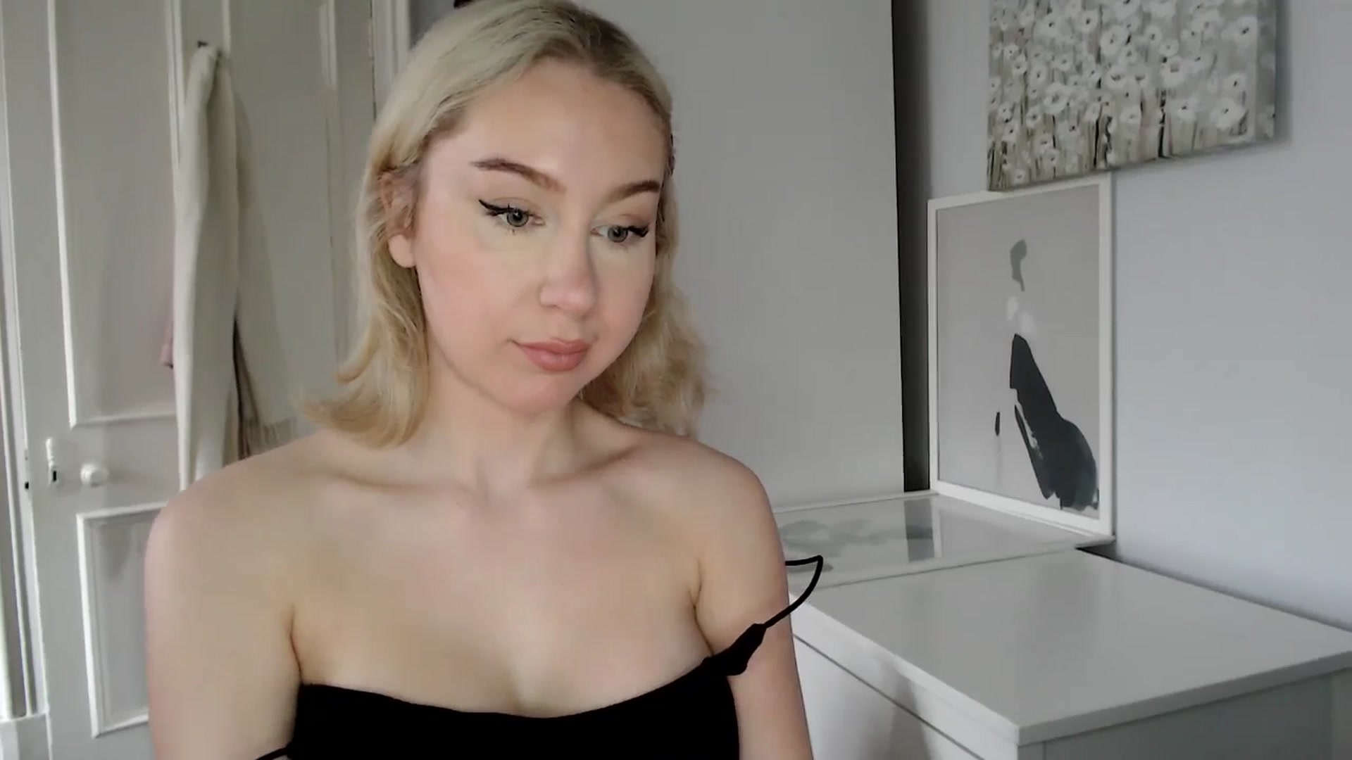 Gallery image thumbnail from British_Cutie's myfreecams stream on, 03/23/2025, 12:15 image 2 of 20