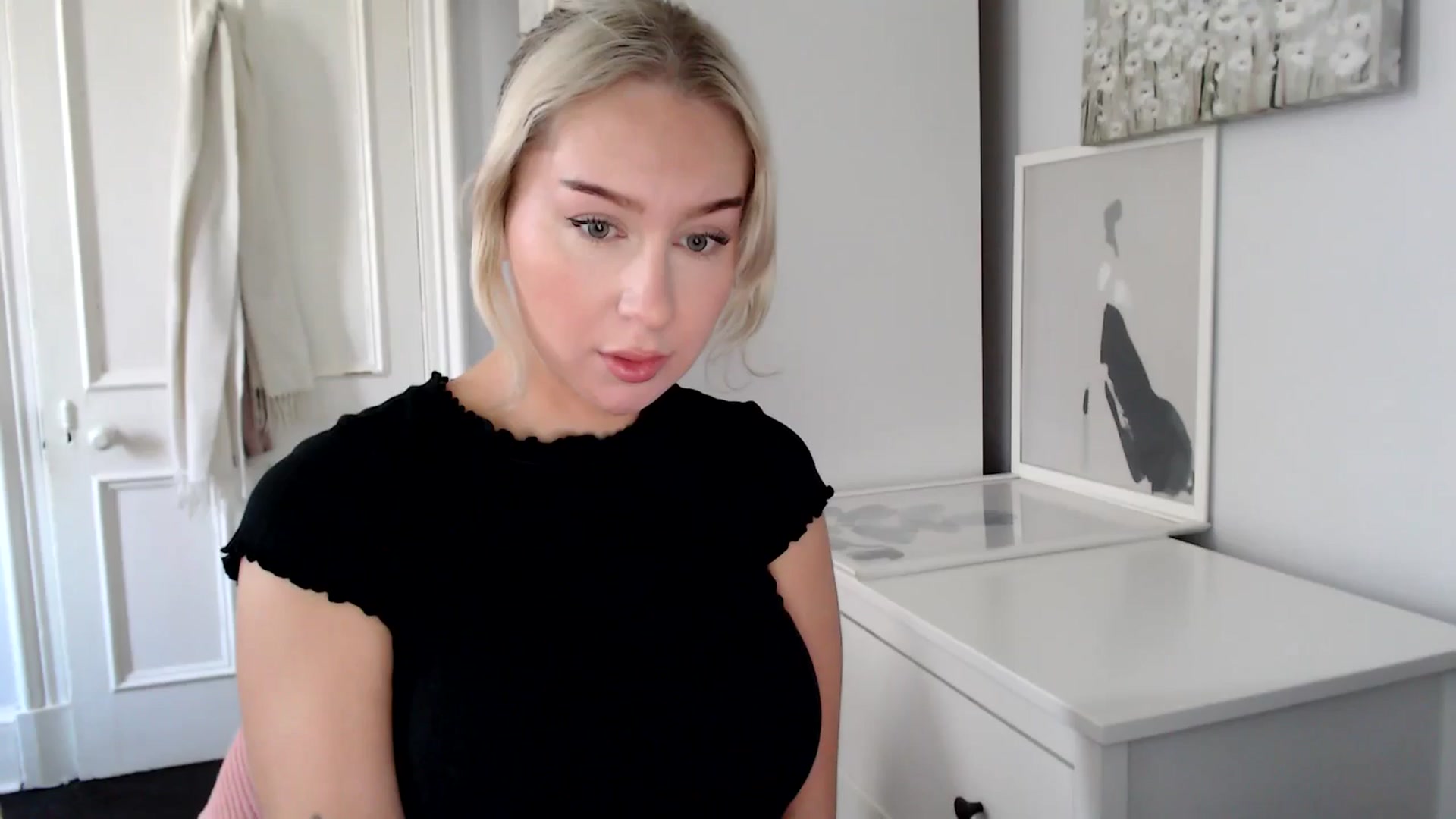 Gallery image thumbnail from British_Cutie's myfreecams stream on, 03/24/2025, 09:39 image 1 of 20
