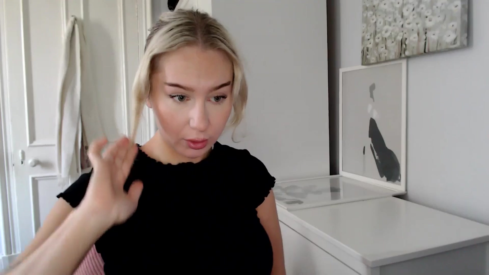 Gallery image thumbnail from British_Cutie's myfreecams stream on, 03/24/2025, 09:39 image 12 of 20