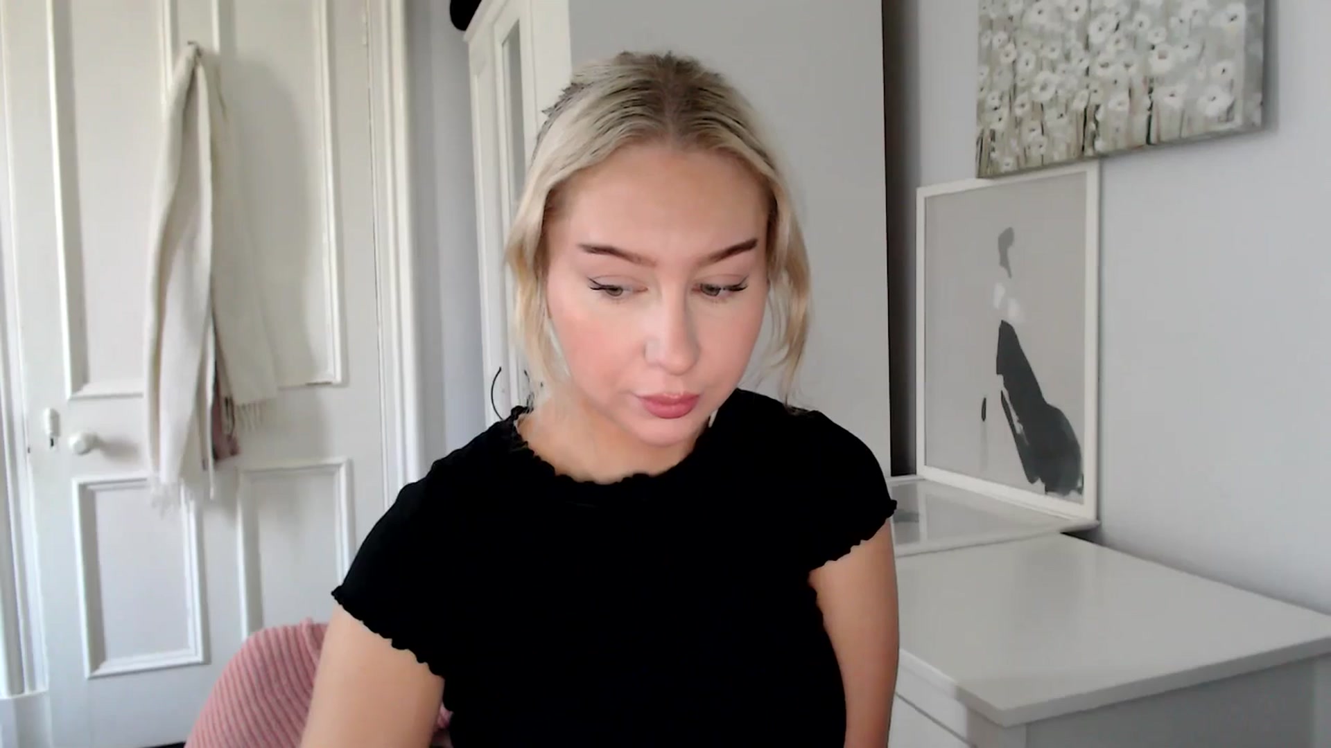 Gallery image thumbnail from British_Cutie's myfreecams stream on, 03/24/2025, 09:39 image 16 of 20