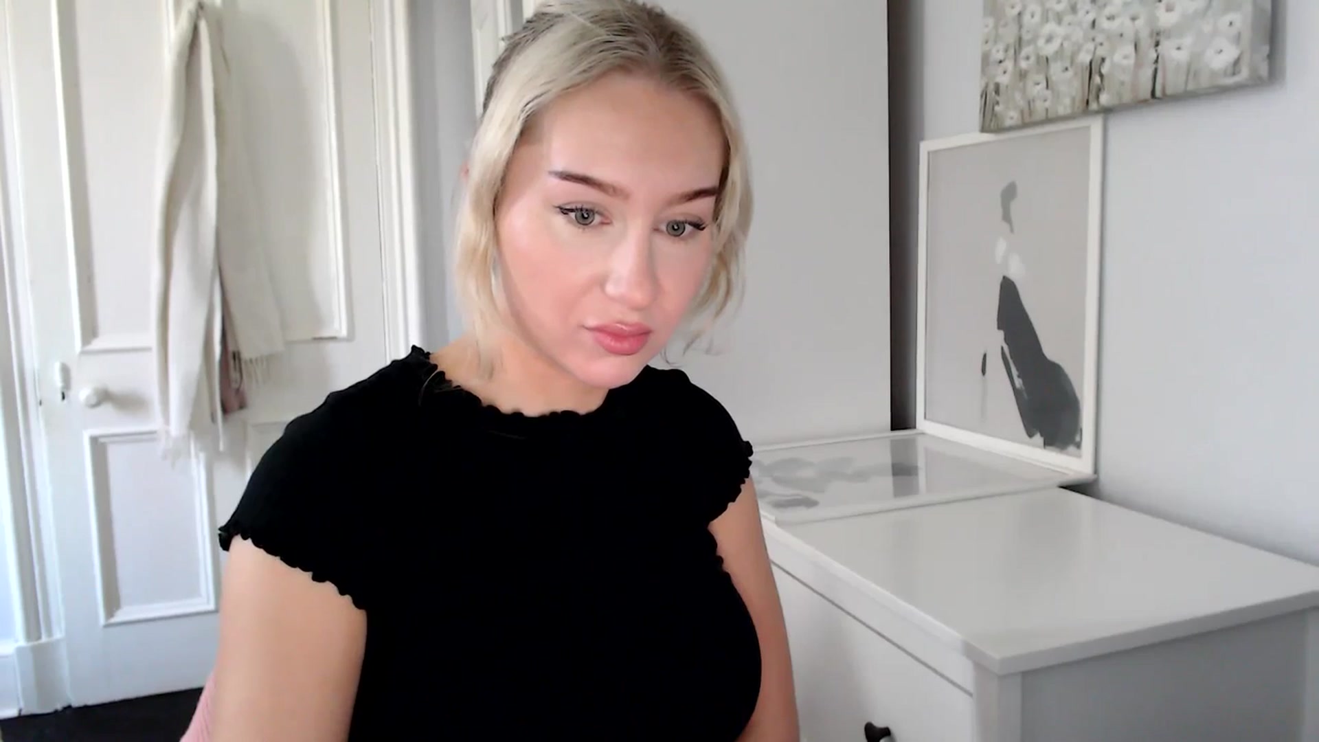 Gallery image thumbnail from British_Cutie's myfreecams stream on, 03/24/2025, 09:39 image 6 of 20