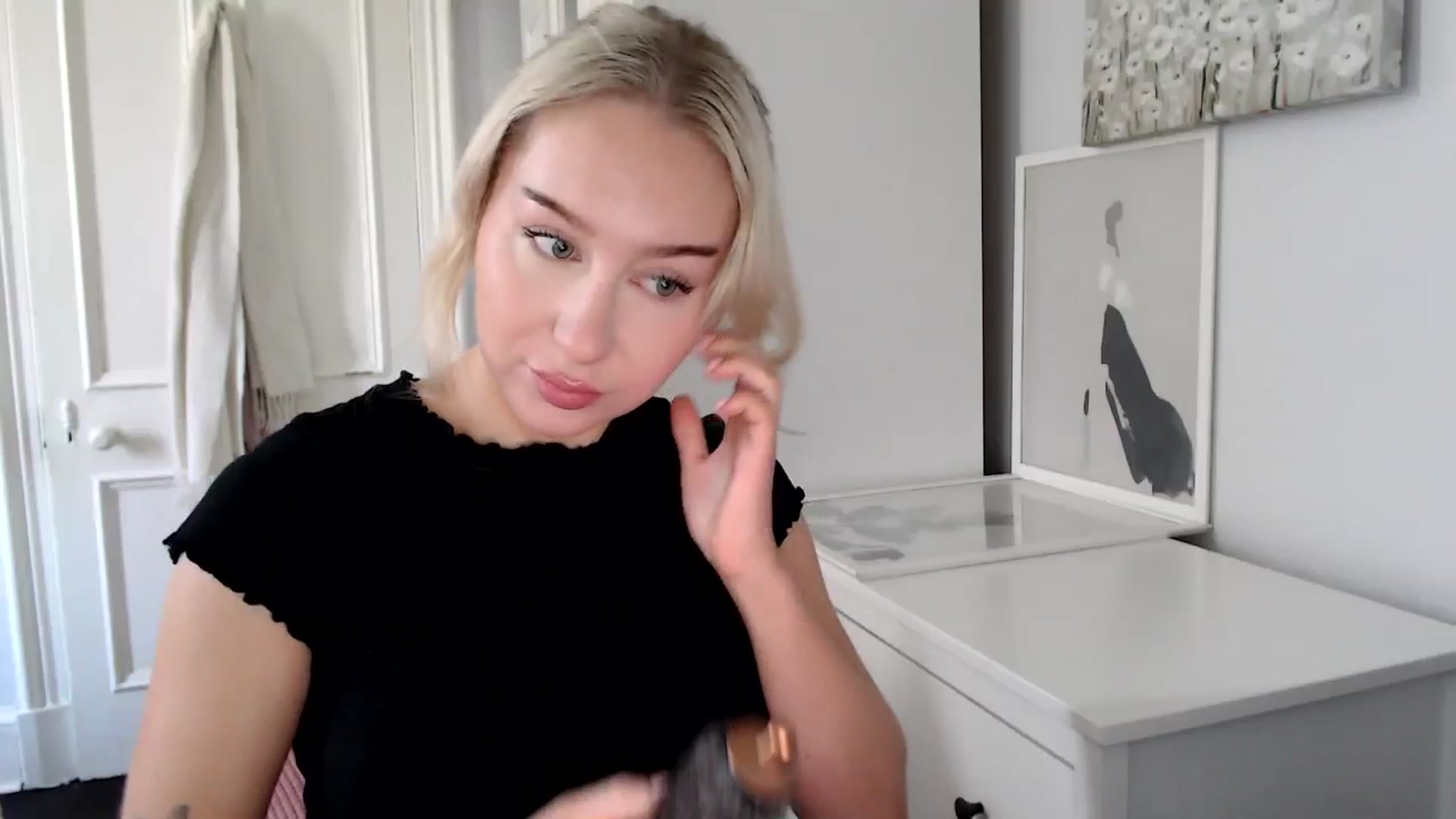 Gallery image thumbnail from British_Cutie's myfreecams stream on, 03/24/2025, 09:39 image 2 of 20
