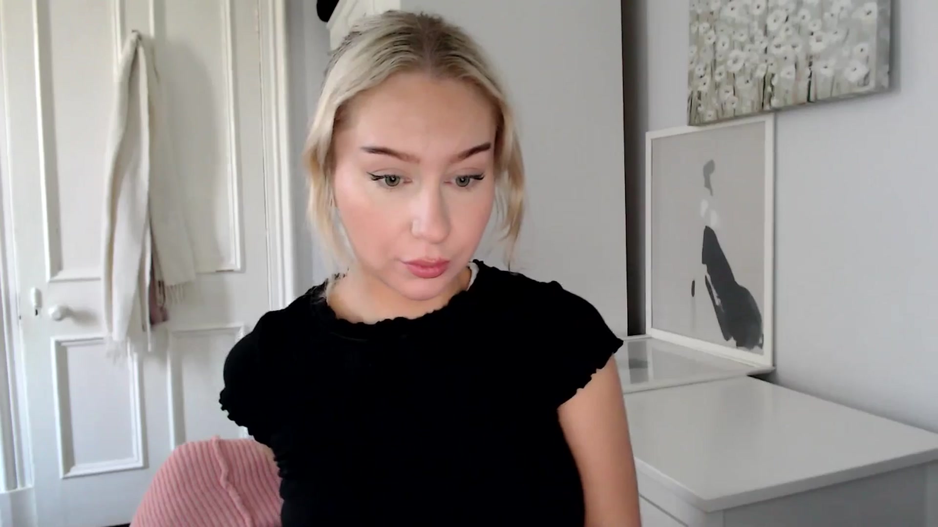 Gallery image thumbnail from British_Cutie's myfreecams stream on, 03/24/2025, 09:39 image 15 of 20