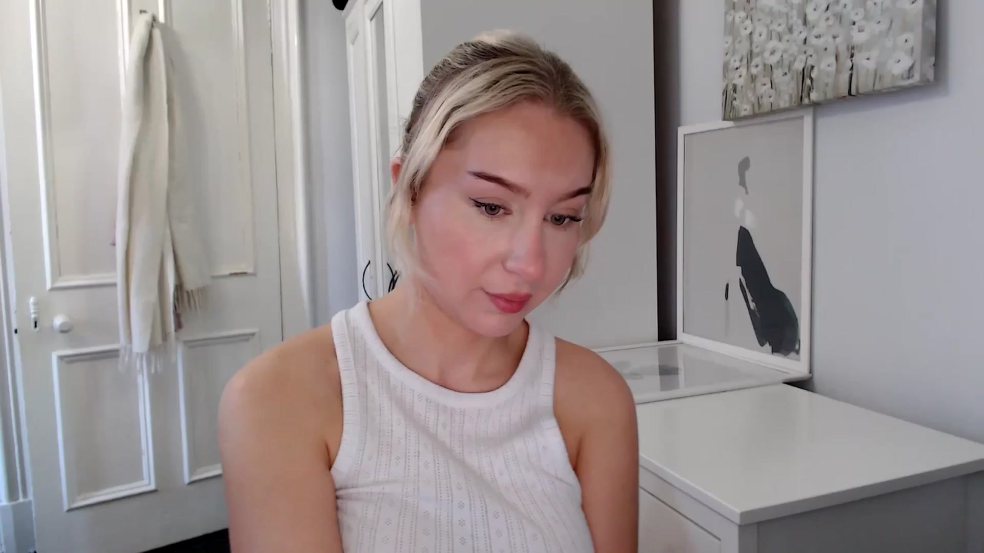 Gallery image thumbnail from British_Cutie's myfreecams stream on, 03/24/2025, 10:57 image 7 of 20