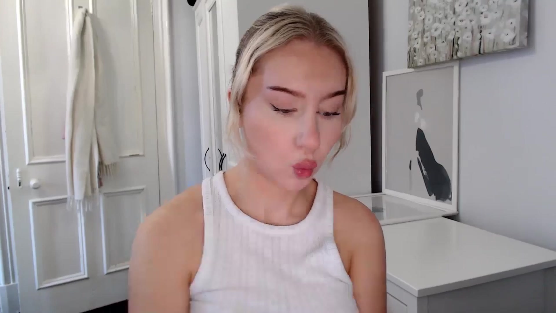Gallery image thumbnail from British_Cutie's myfreecams stream on, 03/24/2025, 10:57 image 10 of 20