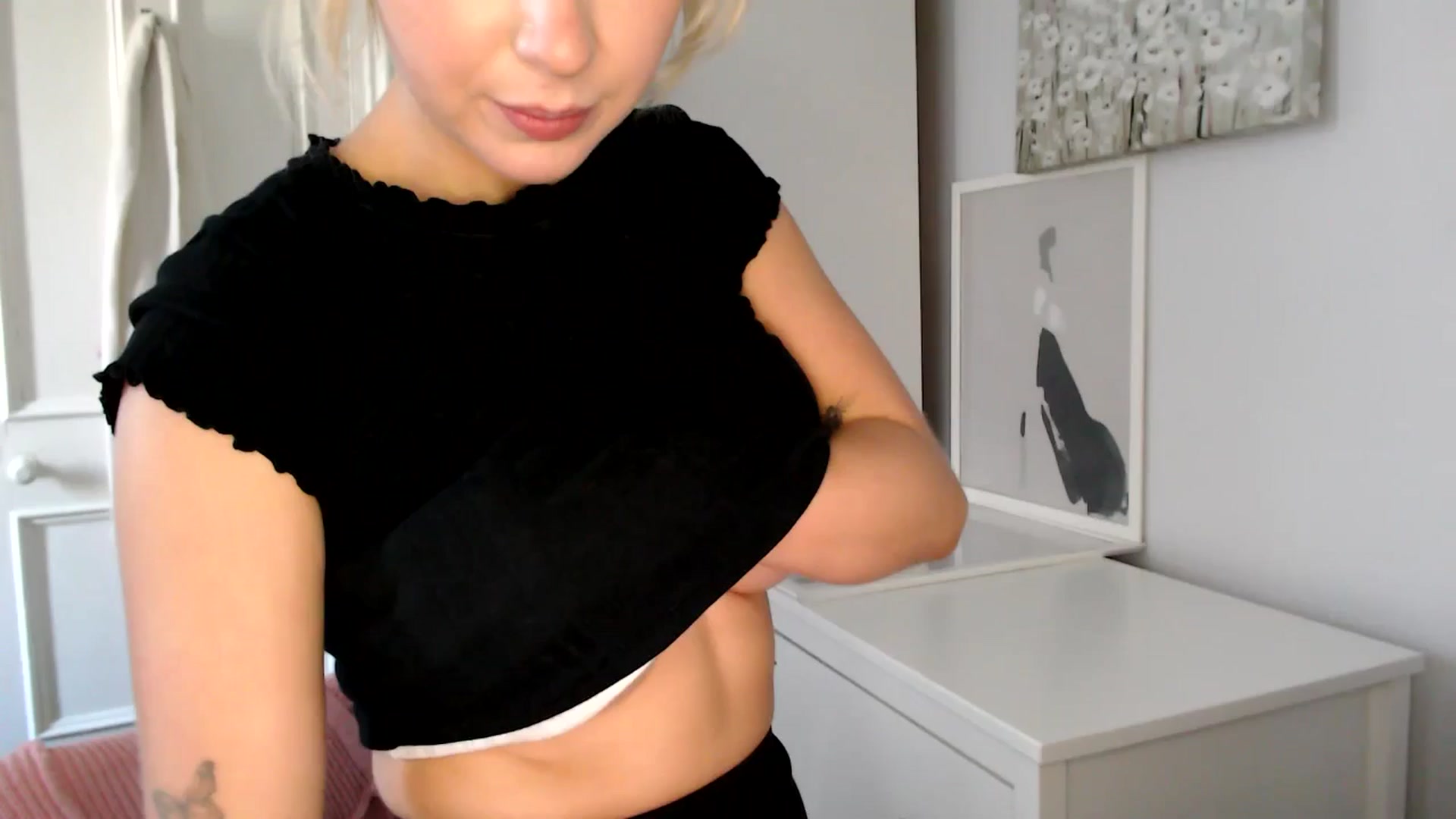Gallery image thumbnail from British_Cutie's myfreecams stream on, 03/24/2025, 11:30 image 17 of 20