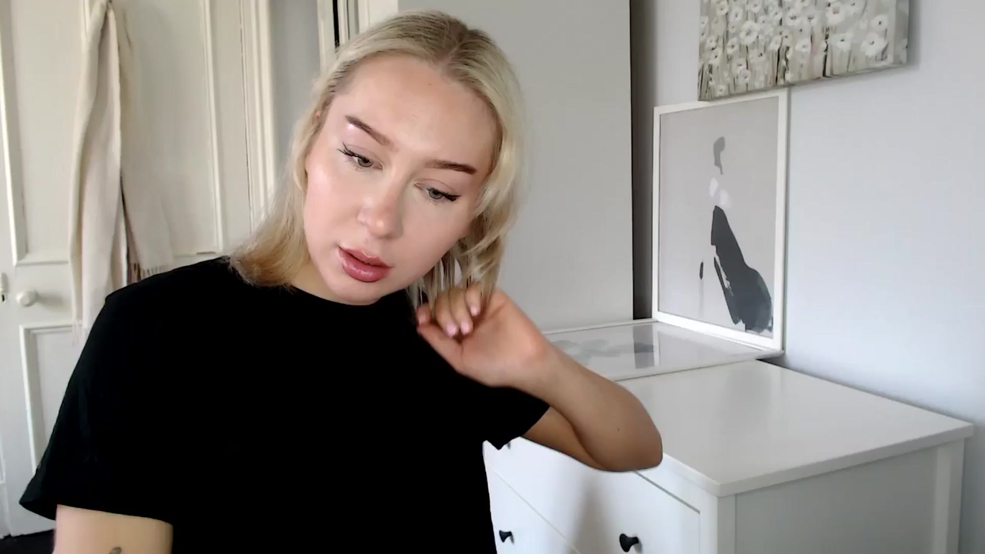 Gallery image thumbnail from British_Cutie's myfreecams stream on, 03/25/2025, 09:55 image 10 of 20