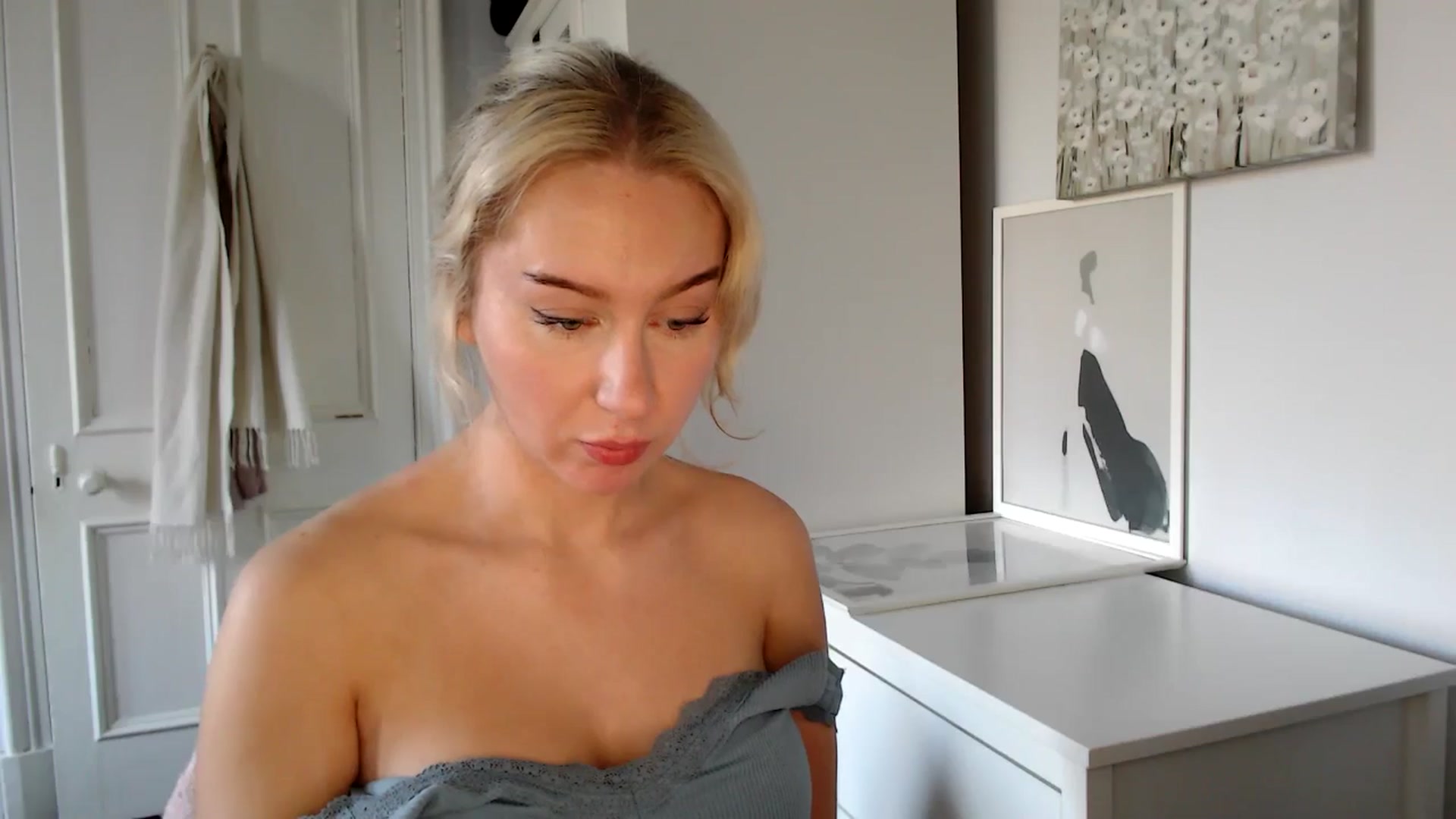 Gallery image thumbnail from British_Cutie's myfreecams stream on, 03/25/2025, 17:08 image 13 of 20
