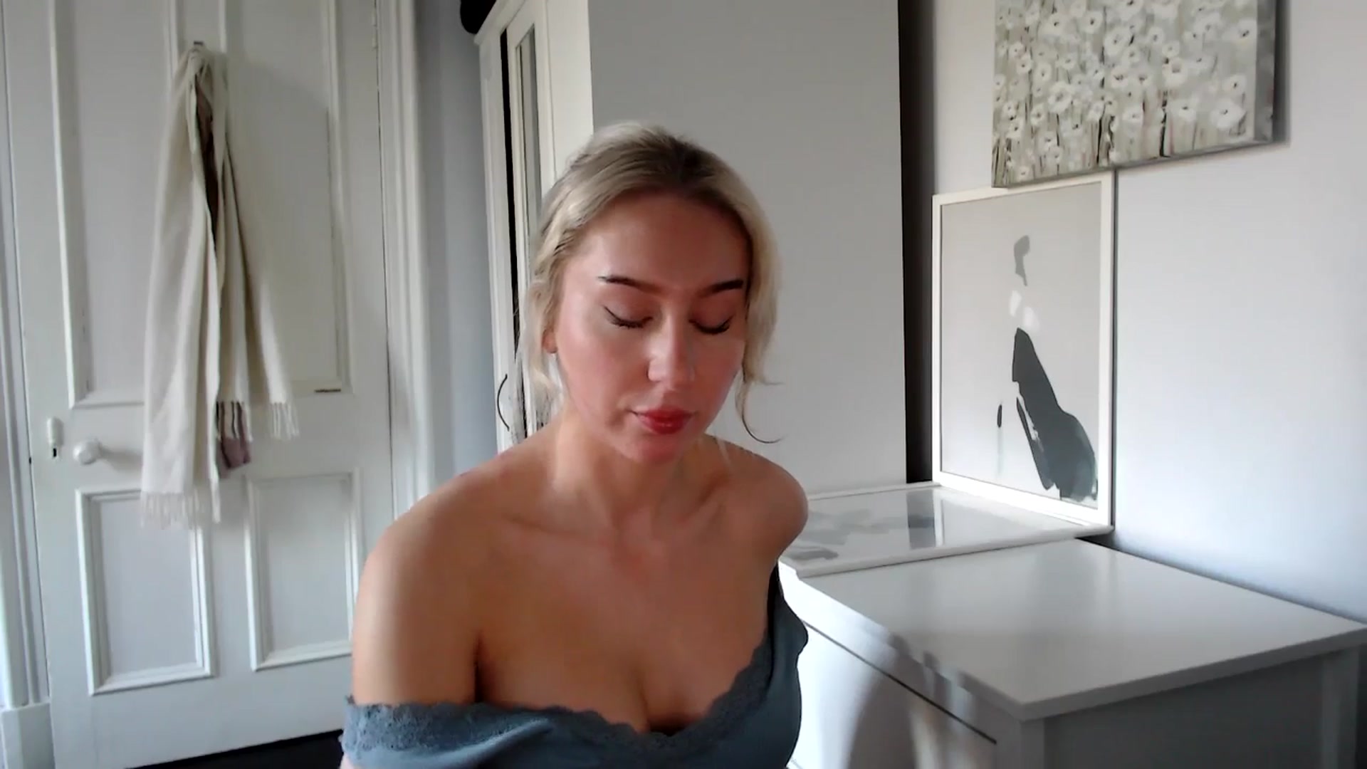 Gallery image thumbnail from British_Cutie's myfreecams stream on, 03/25/2025, 17:08 image 6 of 20