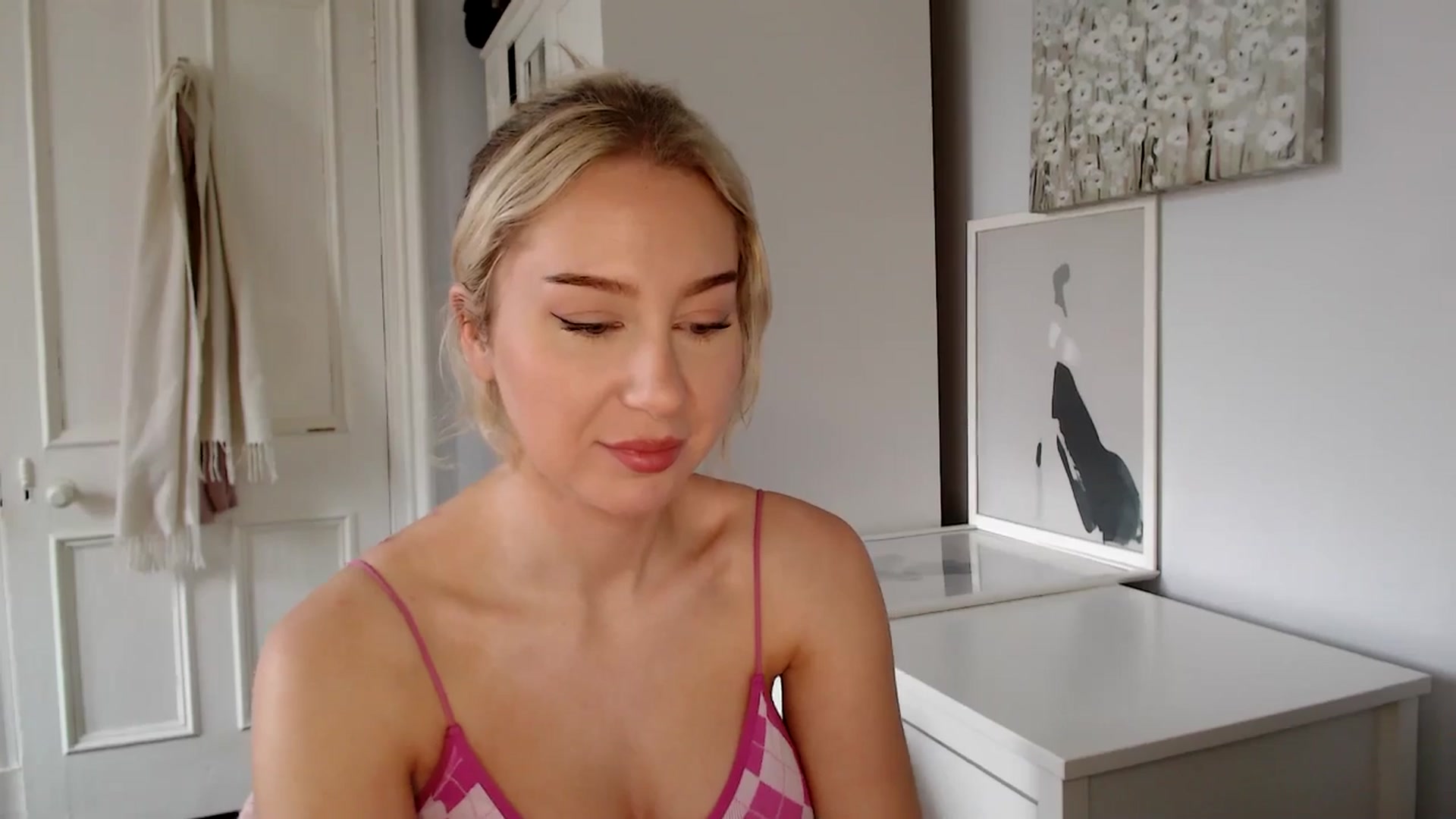 Gallery image thumbnail from British_Cutie's myfreecams stream on, 03/26/2025, 10:15 image 11 of 20