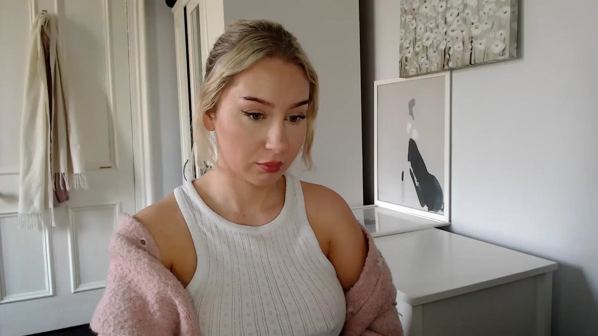 Gallery image thumbnail from British_Cutie's myfreecams stream on, 03/26/2025, 13:08 image 3 of 20