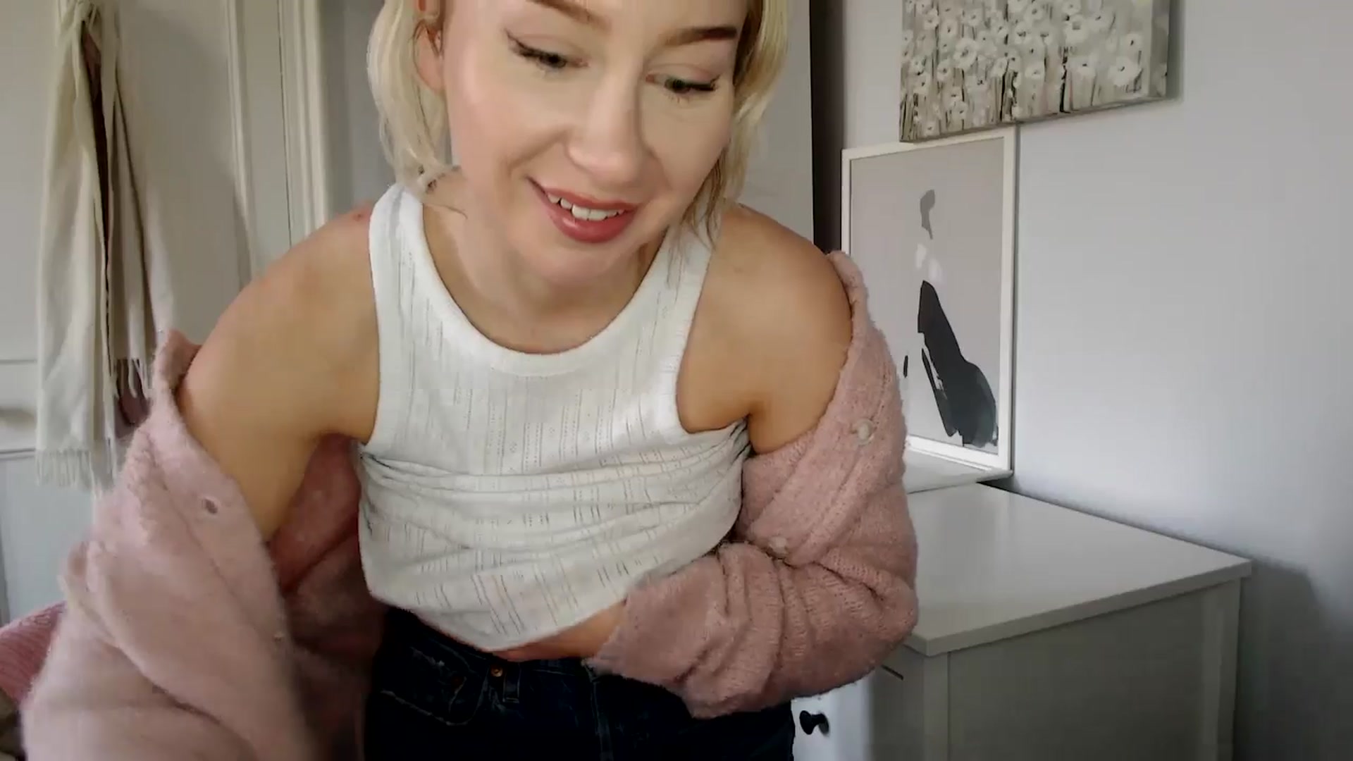 Gallery image thumbnail from British_Cutie's myfreecams stream on, 03/26/2025, 13:08 image 20 of 20