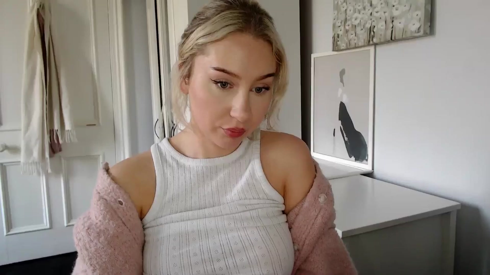 Gallery image thumbnail from British_Cutie's myfreecams stream on, 03/26/2025, 13:08 image 14 of 20