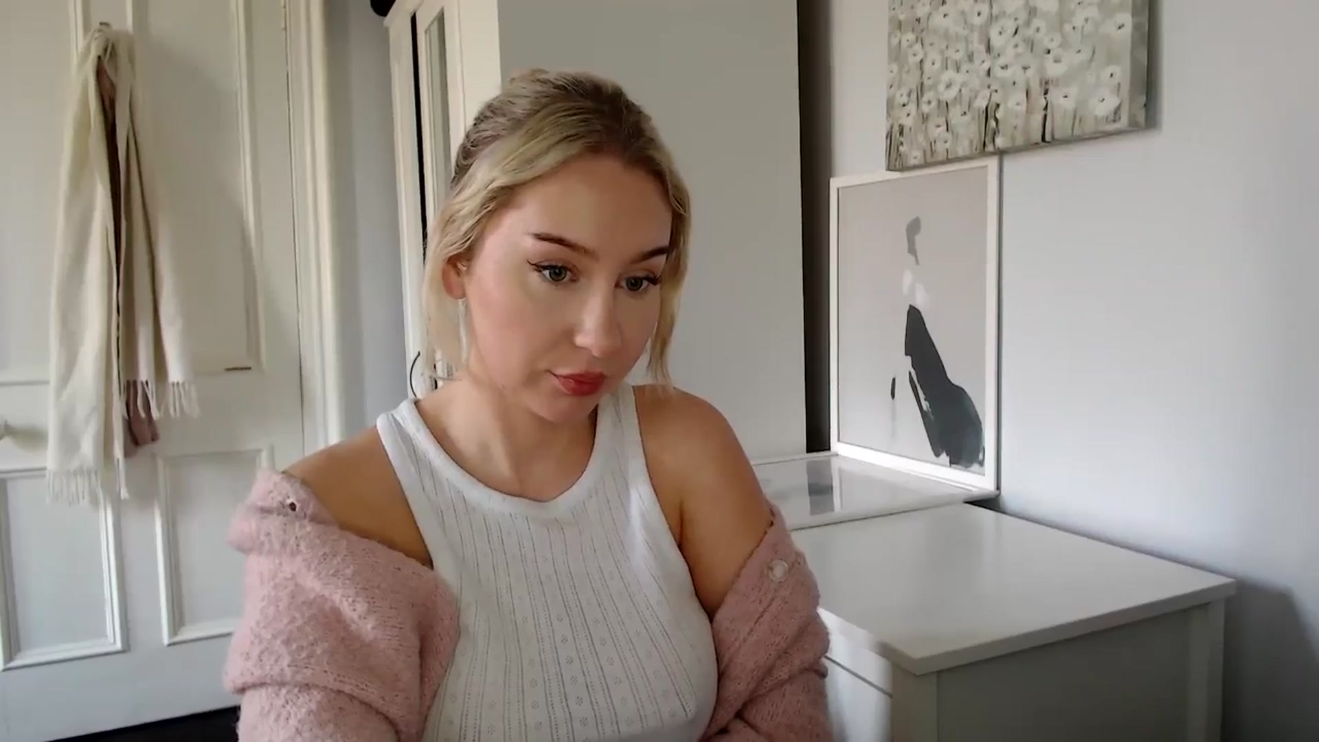 Gallery image thumbnail from British_Cutie's myfreecams stream on, 03/26/2025, 13:08 image 2 of 20