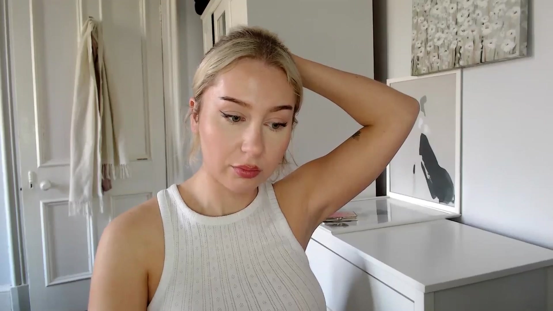 Gallery image thumbnail from British_Cutie's myfreecams stream on, 03/26/2025, 13:56 image 9 of 20