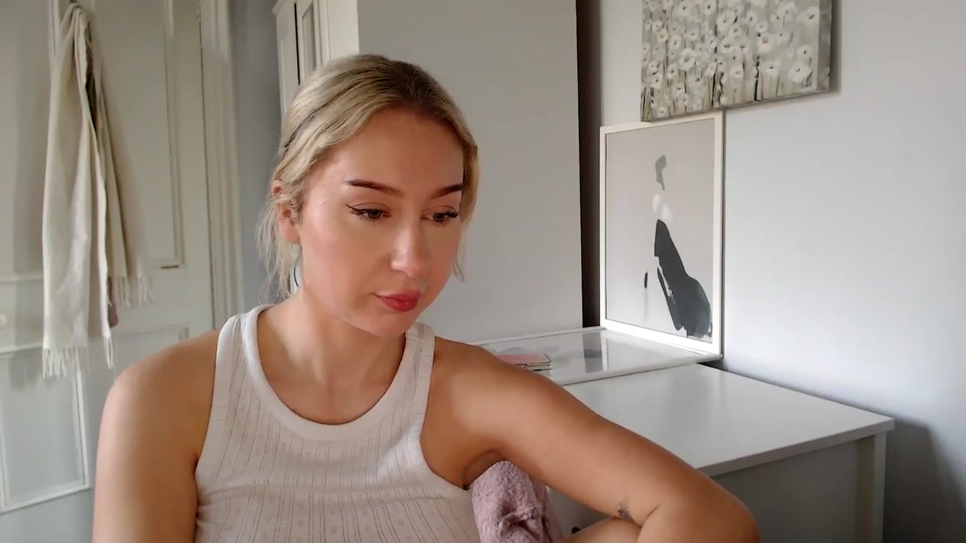 Gallery image thumbnail from British_Cutie's myfreecams stream on, 03/26/2025, 15:54 image 19 of 20