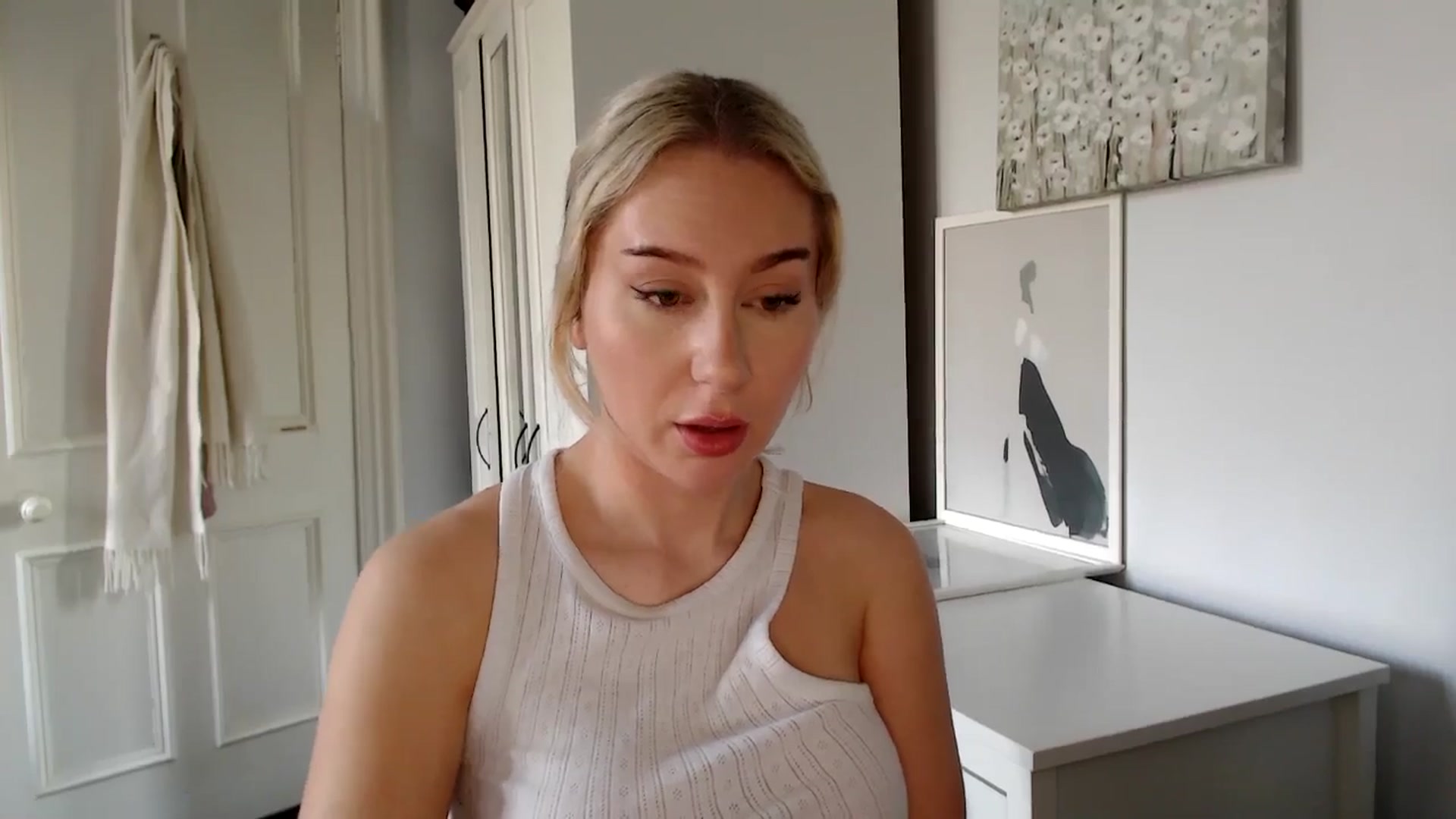 Gallery image thumbnail from British_Cutie's myfreecams stream on, 03/26/2025, 15:54 image 10 of 20