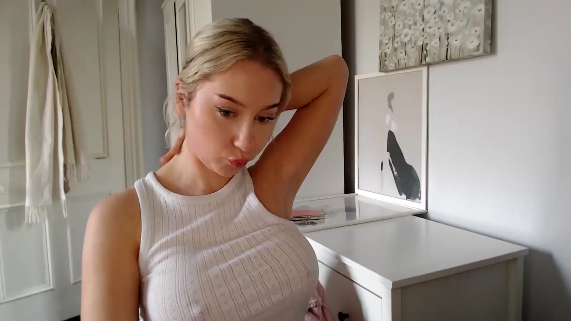 Gallery image thumbnail from British_Cutie's myfreecams stream on, 03/26/2025, 15:54 image 20 of 20