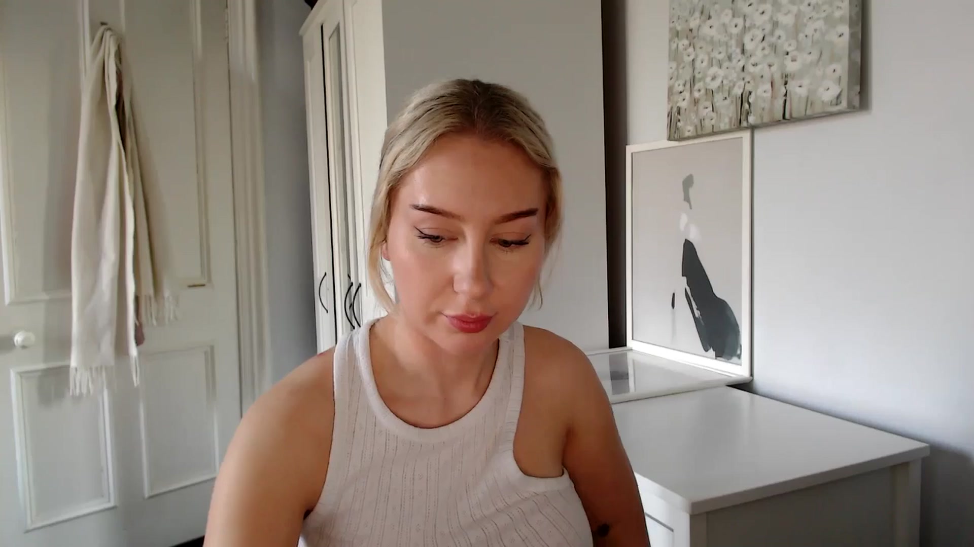Gallery image thumbnail from British_Cutie's myfreecams stream on, 03/26/2025, 15:54 image 13 of 20