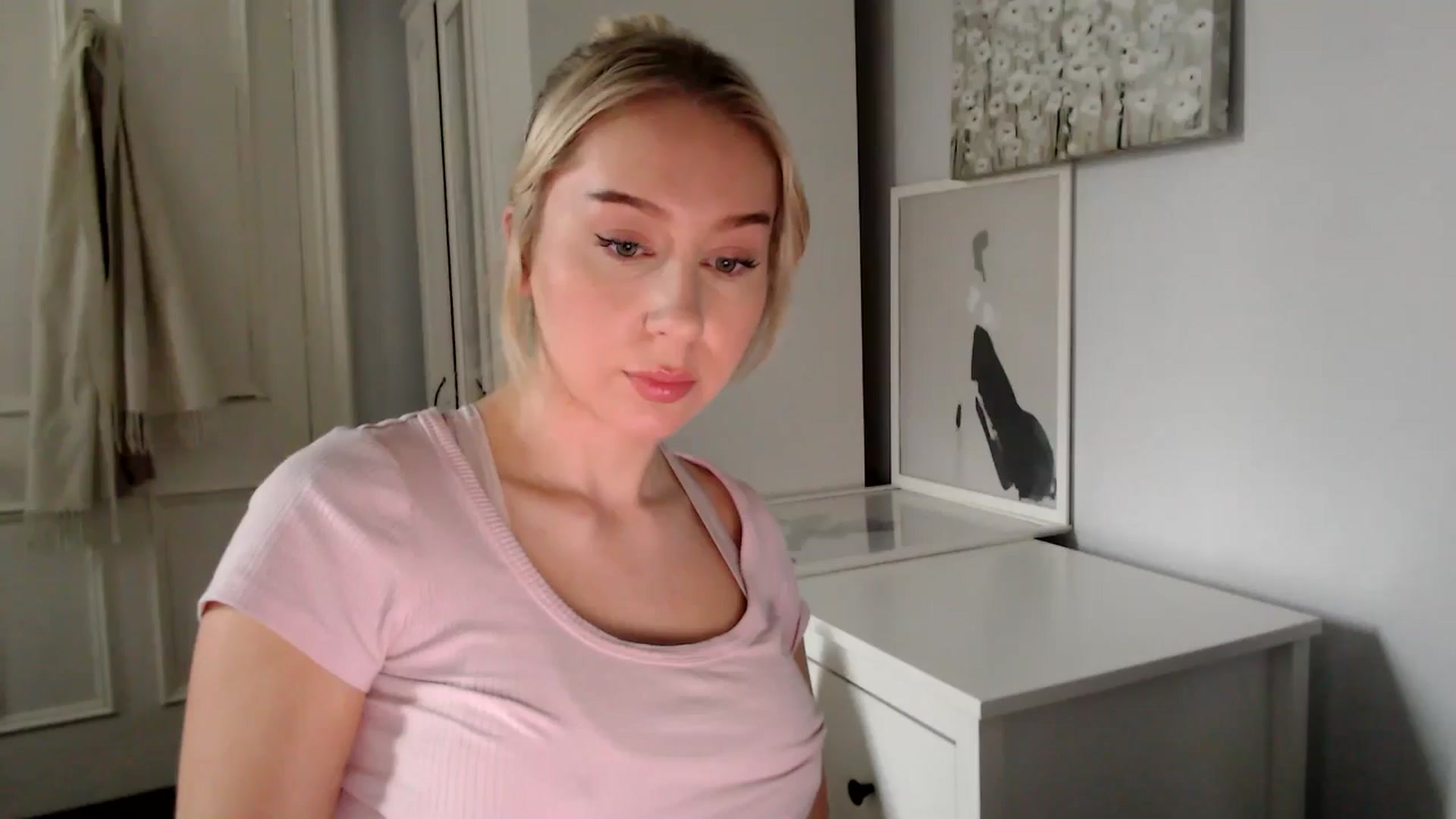 Gallery image thumbnail from British_Cutie's myfreecams stream on, 03/27/2025, 15:17 image 9 of 20
