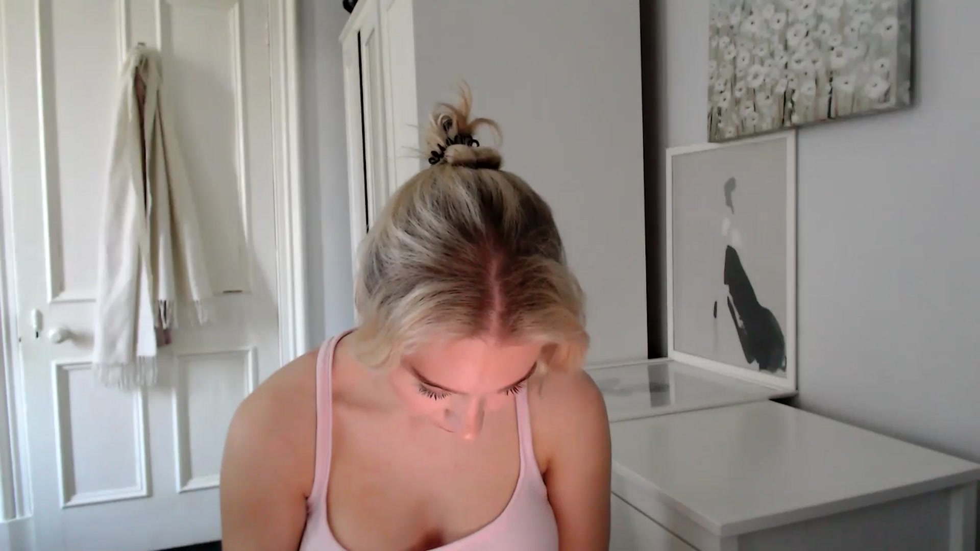 Gallery image thumbnail from British_Cutie's myfreecams stream on, 03/28/2025, 09:49 image 16 of 20
