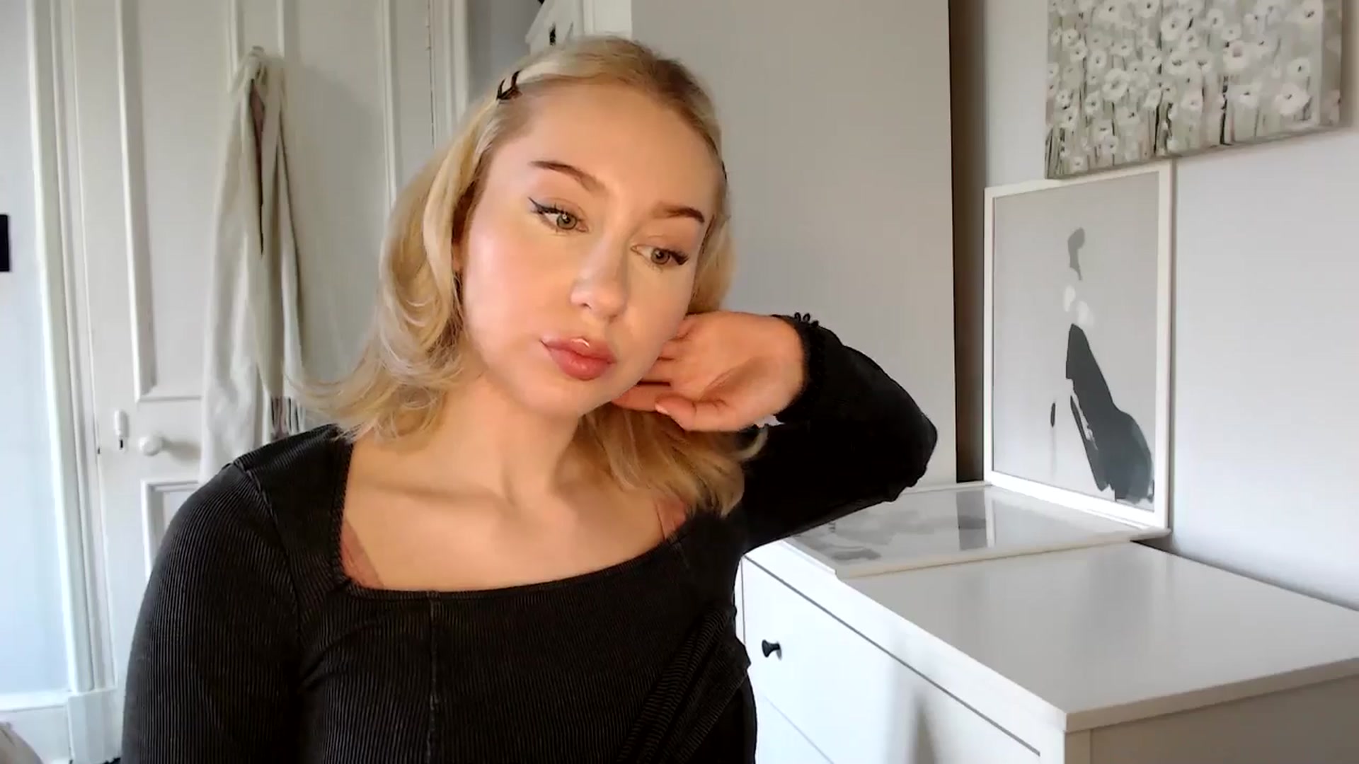Gallery image thumbnail from British_Cutie's myfreecams stream on, 03/28/2025, 14:48 image 4 of 20
