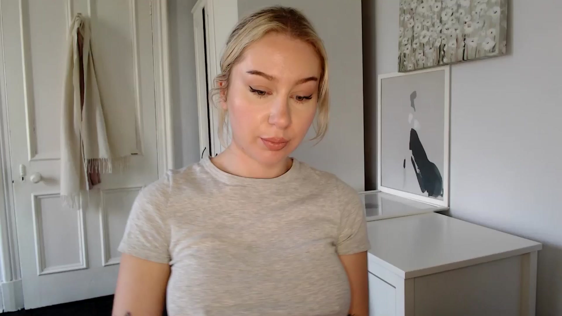 Gallery image thumbnail from British_Cutie's myfreecams stream on, 03/31/2025, 11:39 image 4 of 20