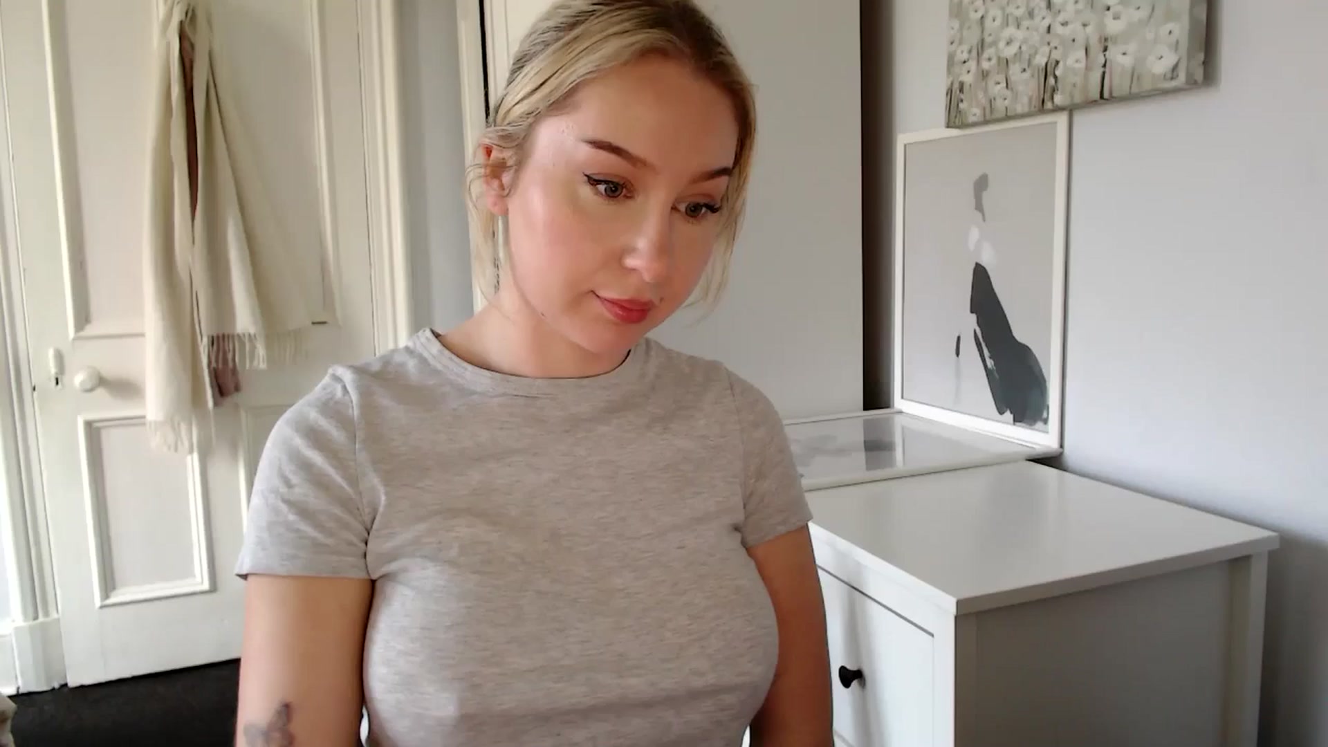 Gallery image thumbnail from British_Cutie's myfreecams stream on, 03/31/2025, 11:39 image 1 of 20