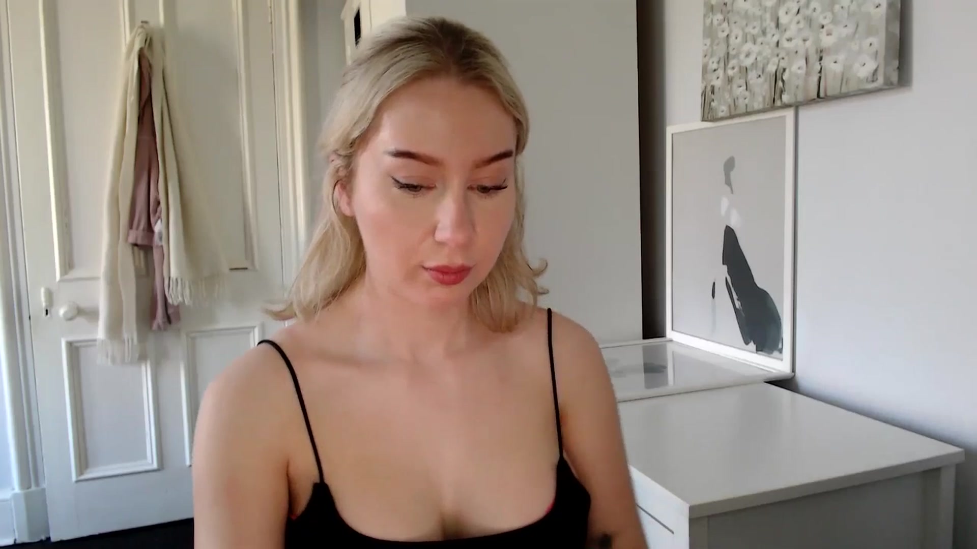 Gallery image thumbnail from British_Cutie's myfreecams stream on, 04/01/2025, 12:30 image 5 of 20