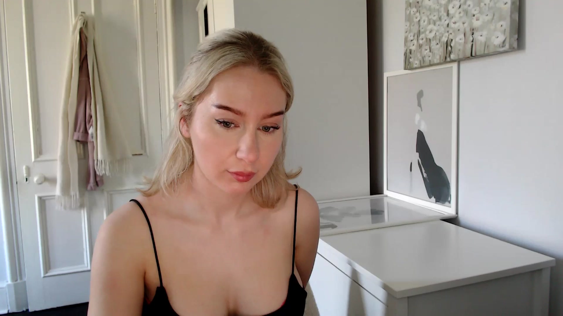 Gallery image thumbnail from British_Cutie's myfreecams stream on, 04/01/2025, 12:30 image 8 of 20