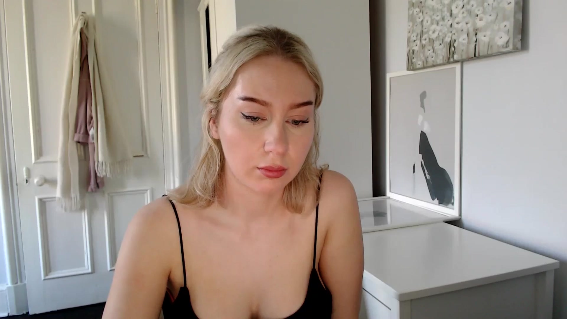 Gallery image thumbnail from British_Cutie's myfreecams stream on, 04/01/2025, 12:30 image 10 of 20