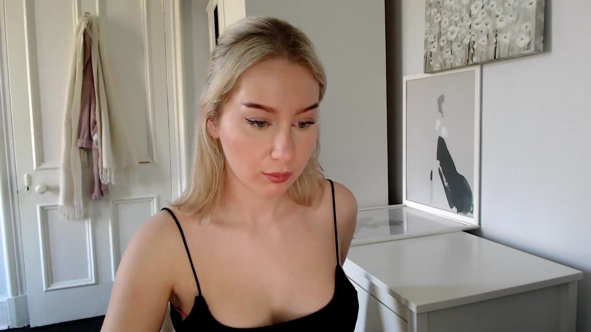 Gallery image thumbnail from British_Cutie's myfreecams stream on, 04/01/2025, 12:30 image 12 of 20