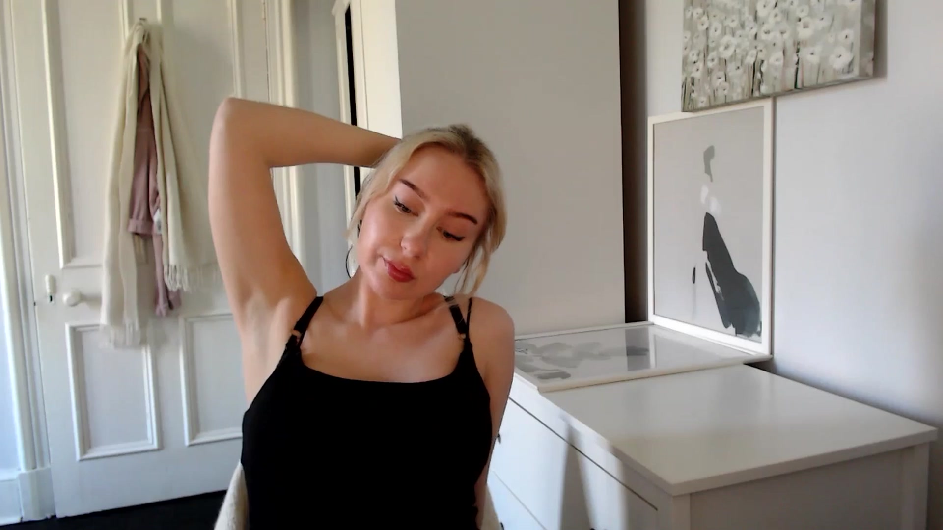 Gallery image thumbnail from British_Cutie's myfreecams stream on, 04/01/2025, 12:39 image 8 of 20