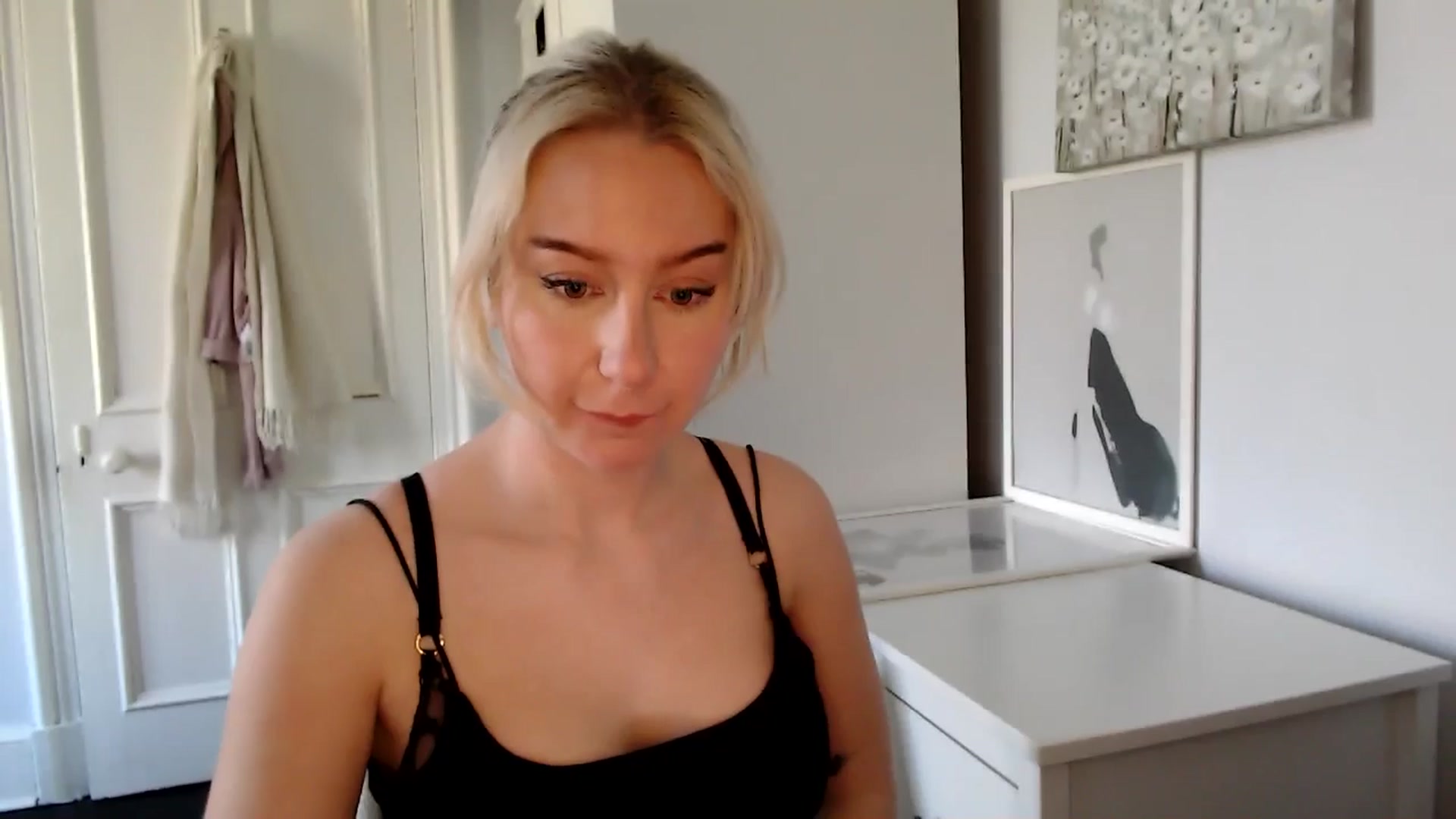 Gallery image thumbnail from British_Cutie's myfreecams stream on, 04/01/2025, 12:39 image 5 of 20