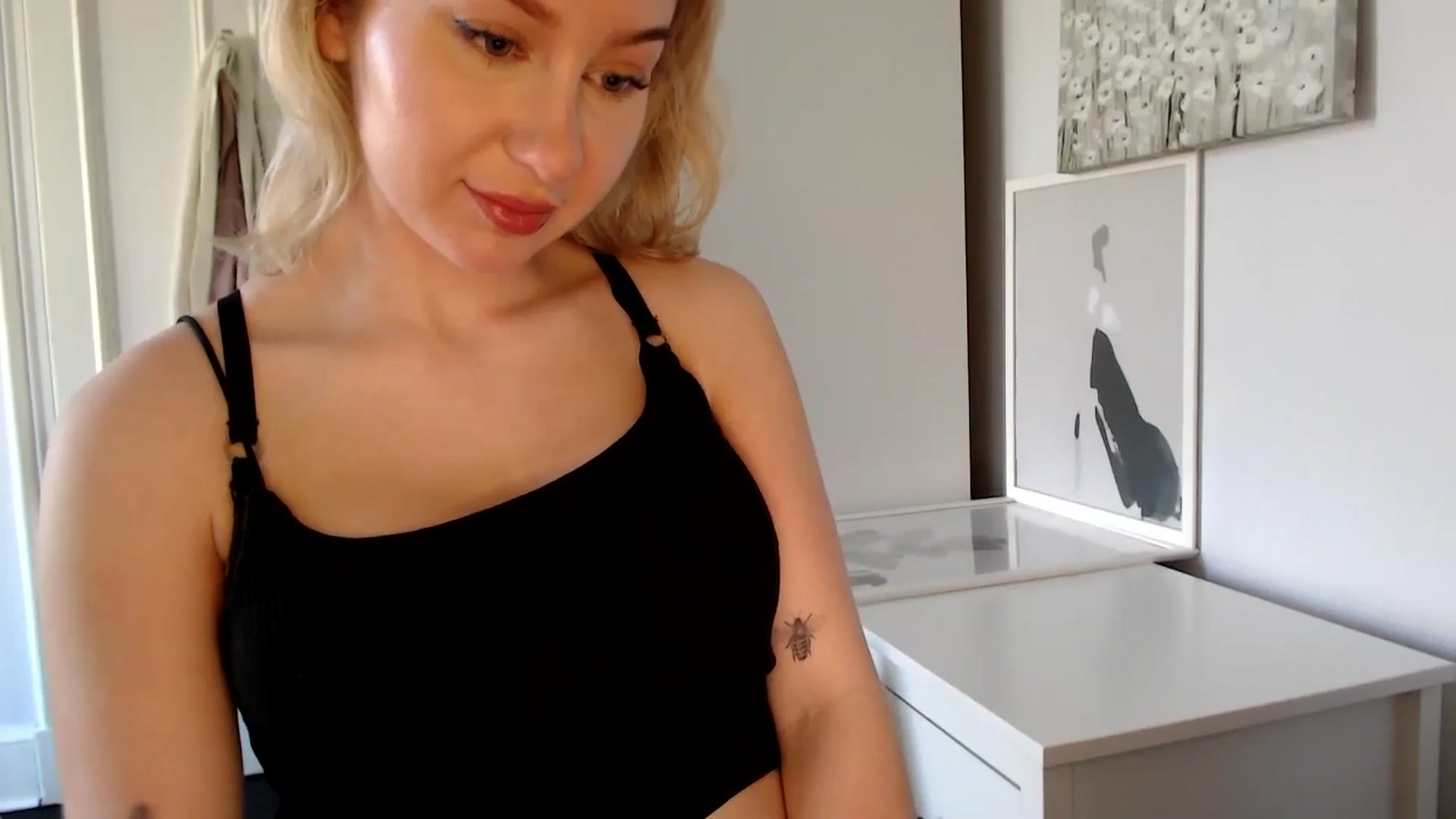 Gallery image thumbnail from British_Cutie's myfreecams stream on, 04/01/2025, 12:39 image 3 of 20